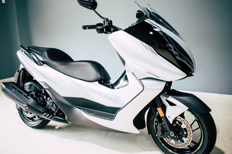 Moto Image