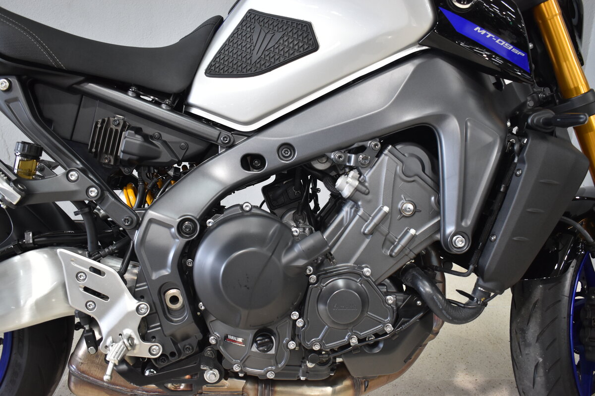 Foto 7 de YAMAHA MT-09 SP Imagen de YAMAHA MT-09 SP