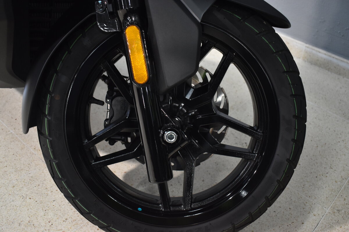 Imagenes de SYM ADX 300 TCS