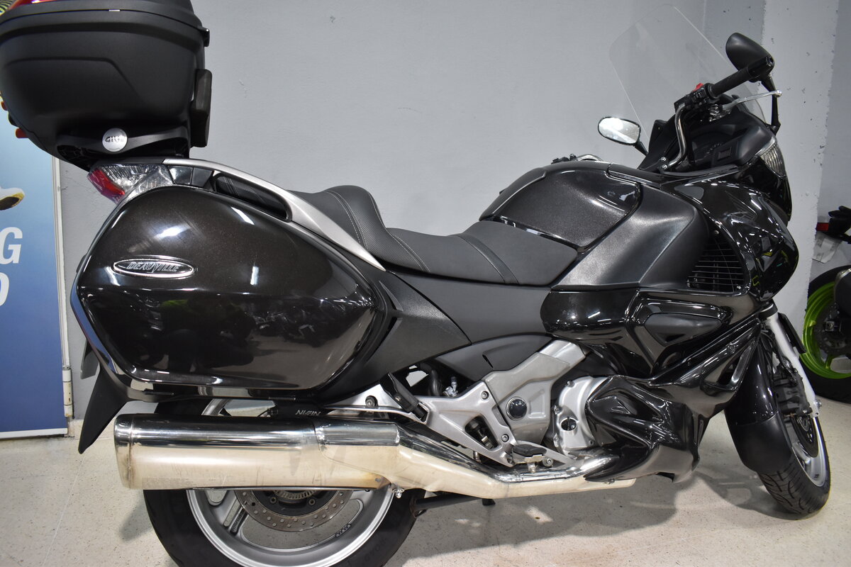 Imagenes de HONDA NT700VA