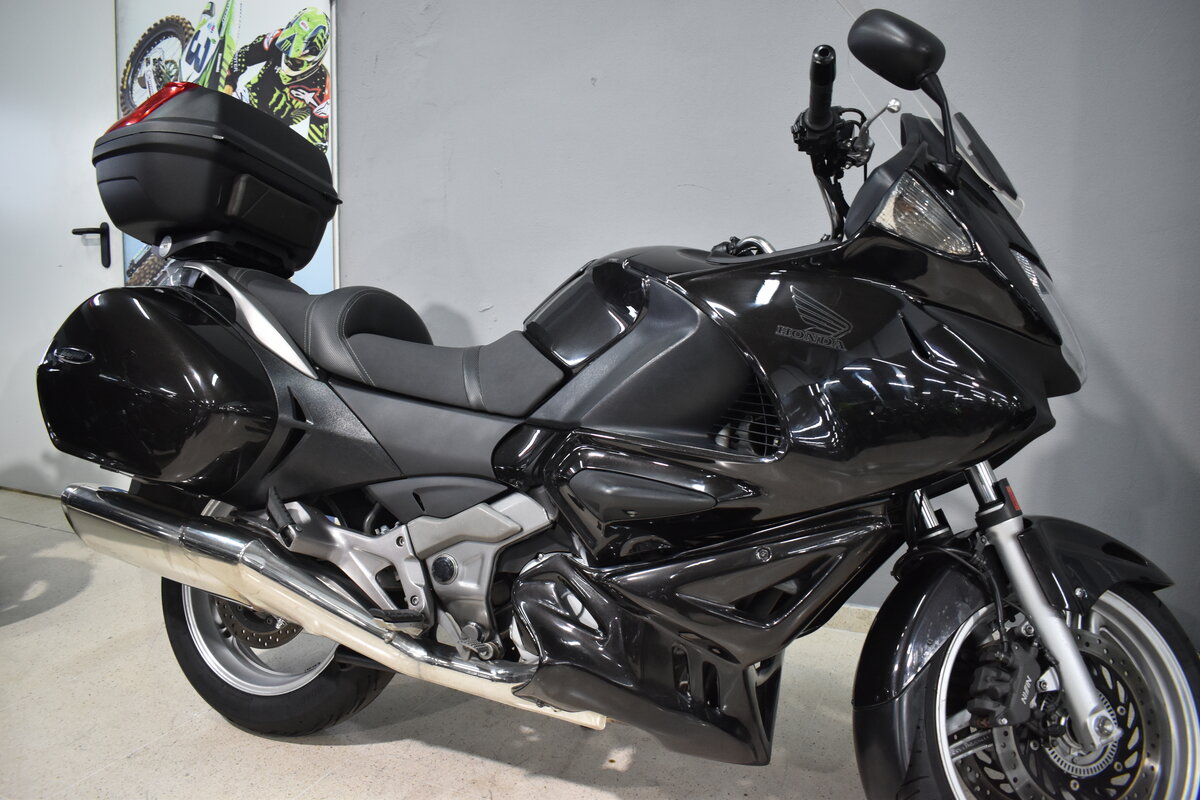 Imagenes de HONDA NT700VA