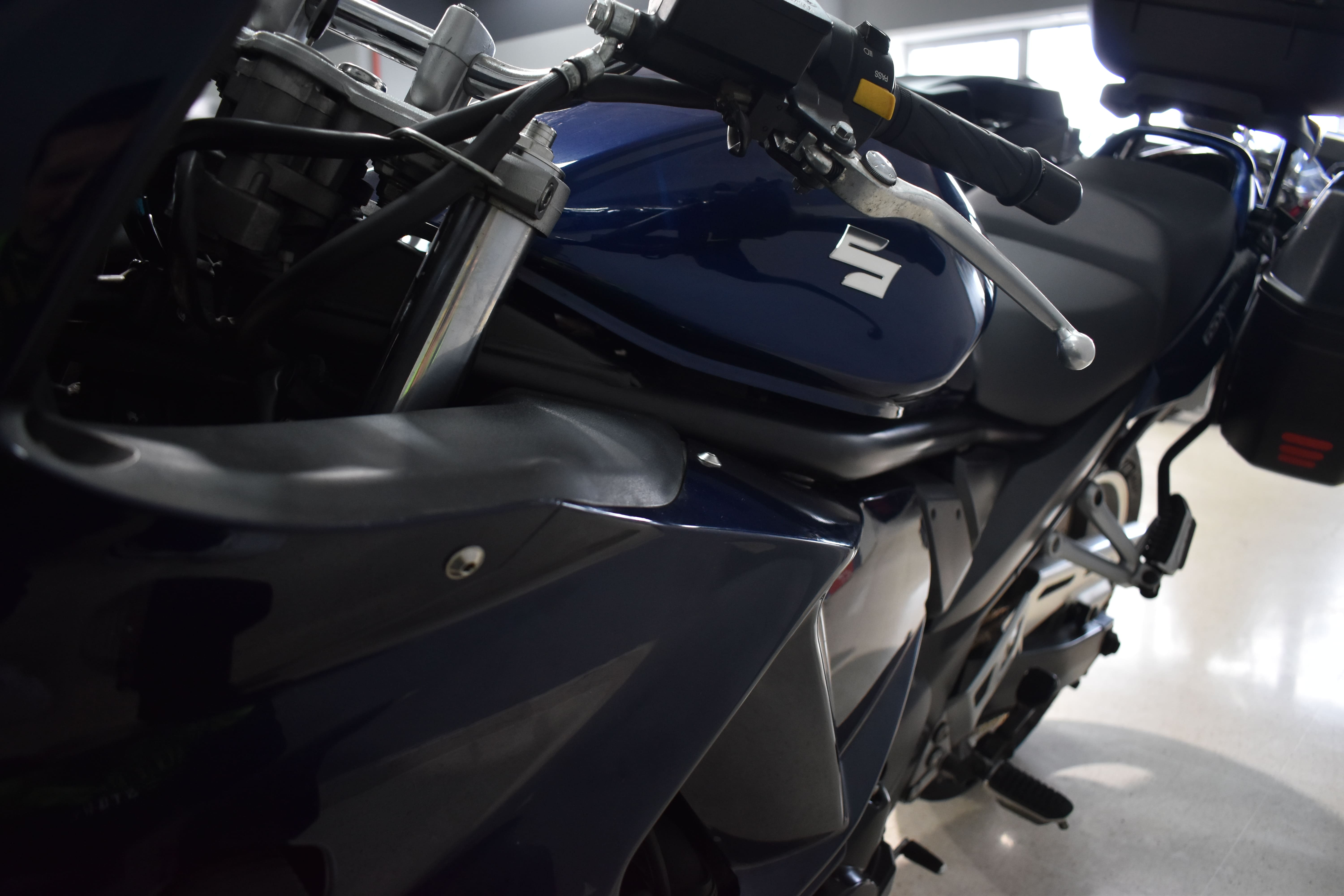 Imagenes de SUZUKI GSX 1250FA