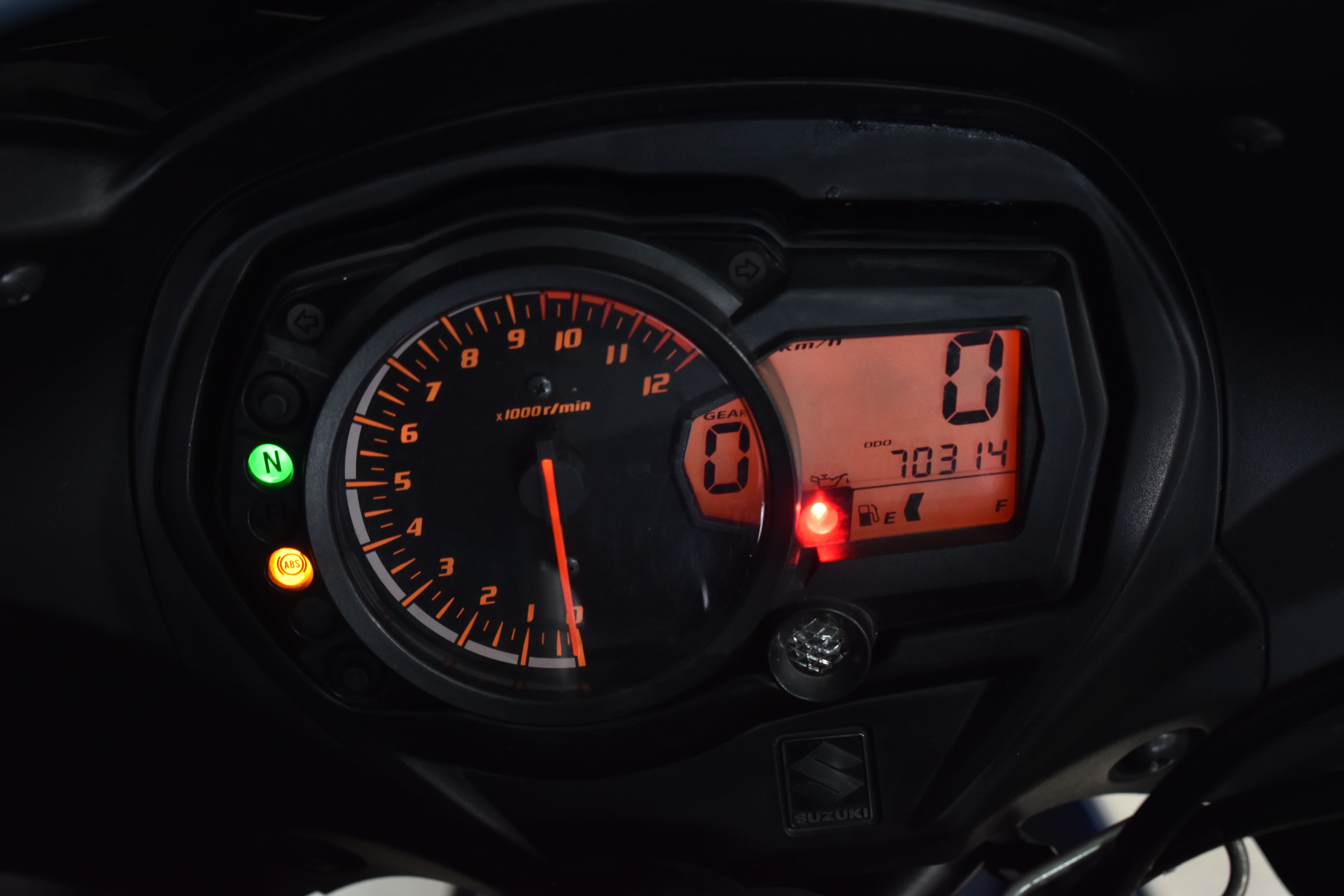 Imagenes de SUZUKI GSX 1250FA