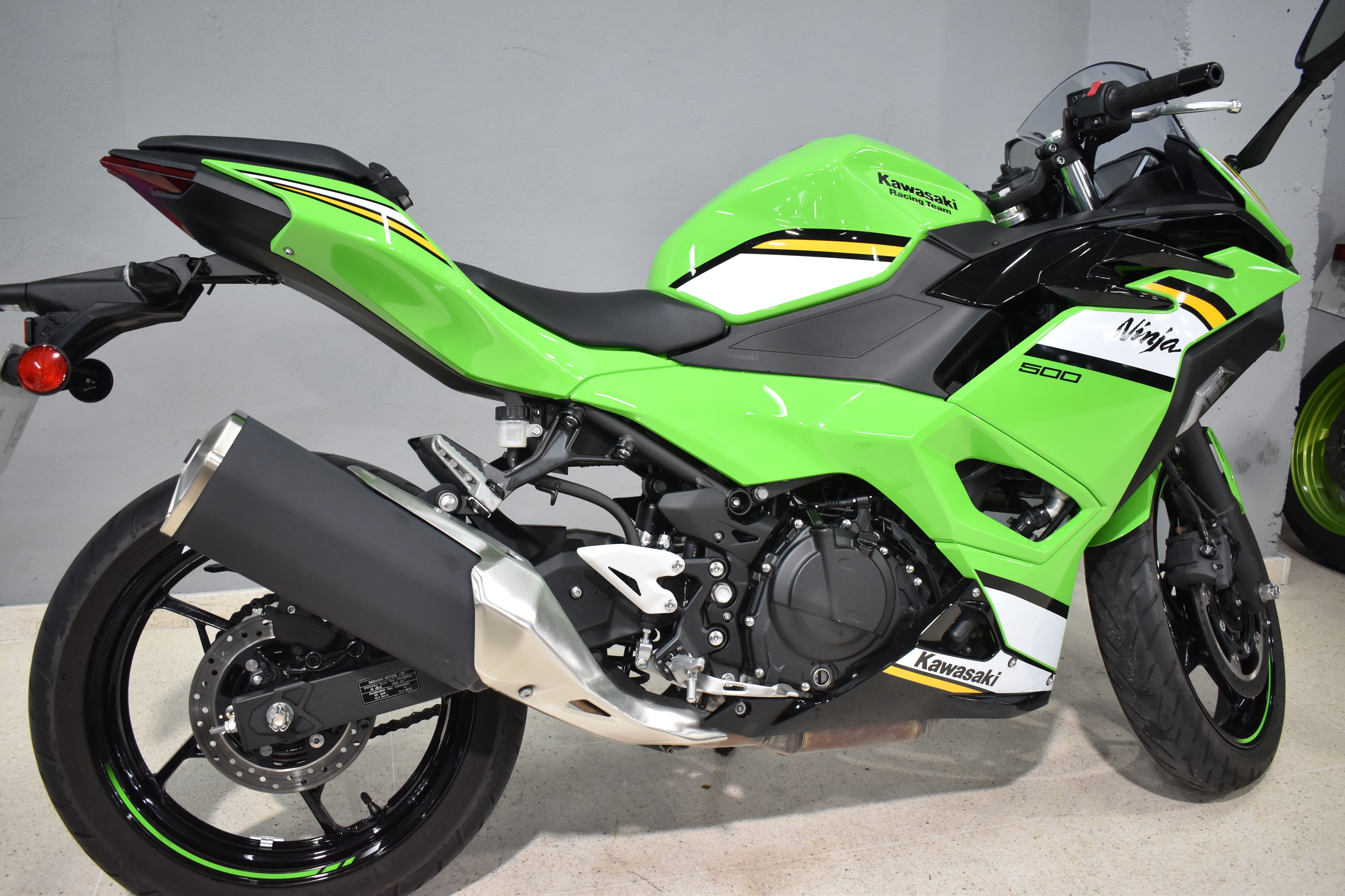 Imagenes de KAWASAKI NINJA 500 SE