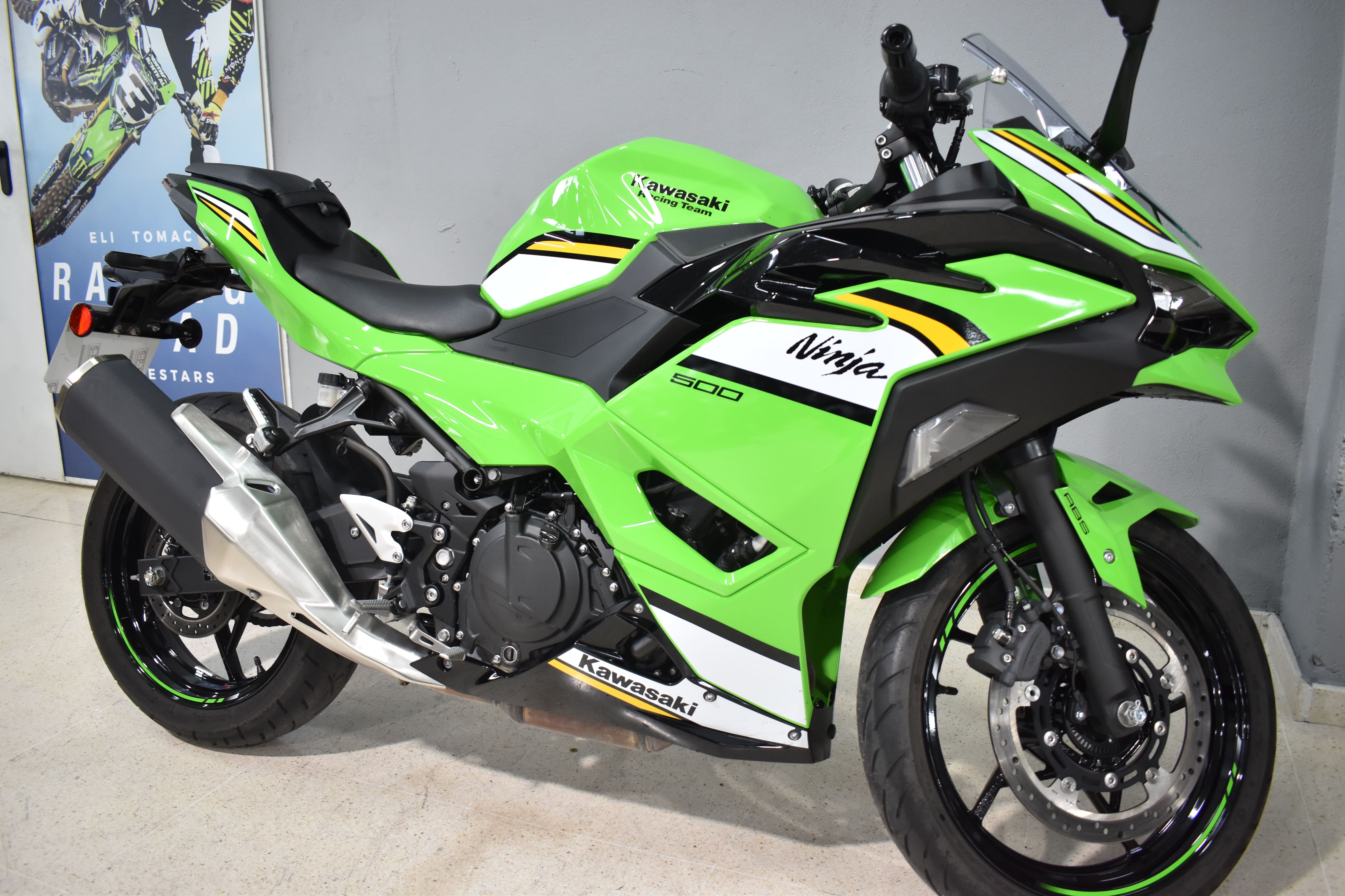 Imagenes de KAWASAKI NINJA 500 SE