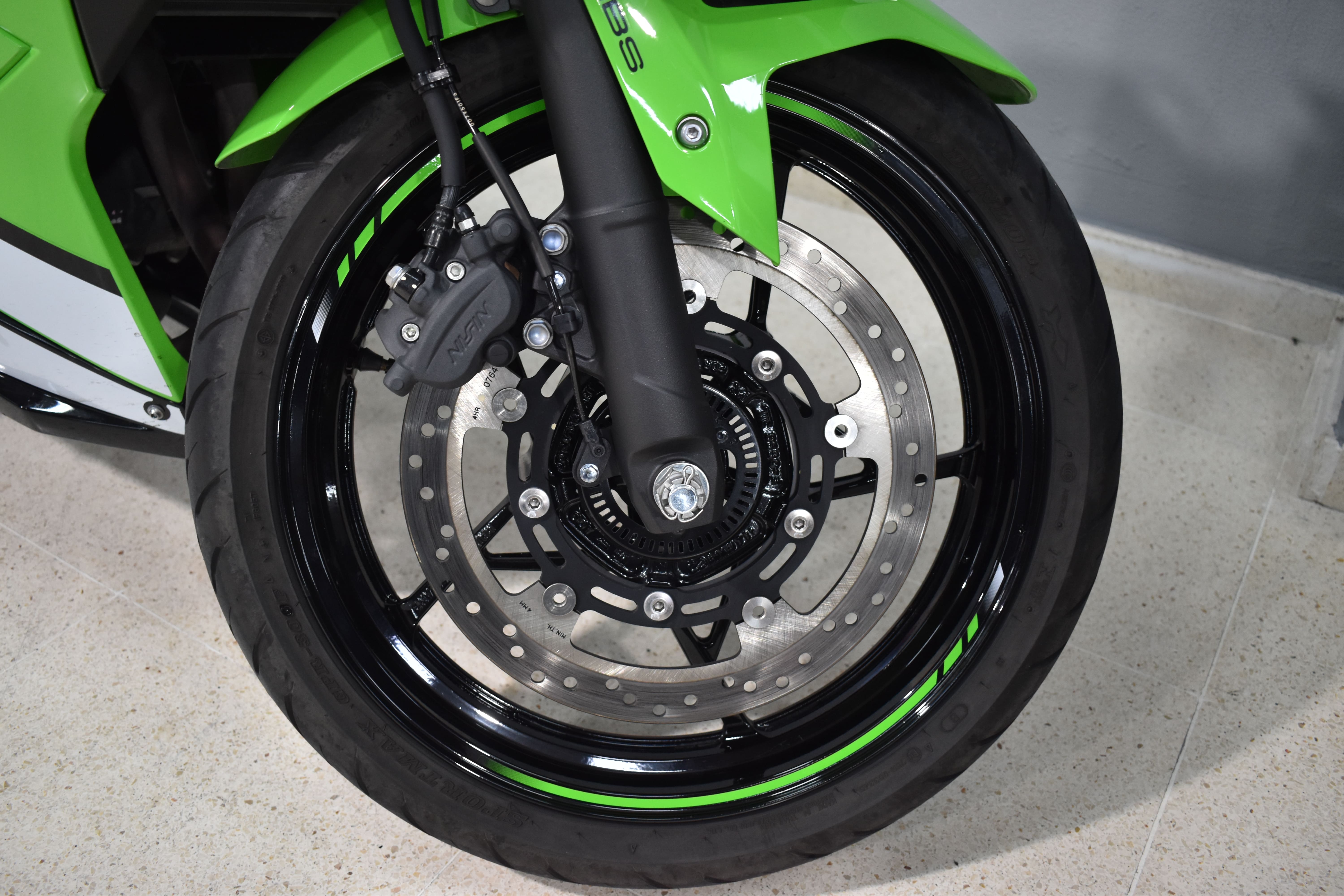 Imagenes de KAWASAKI NINJA 500 SE