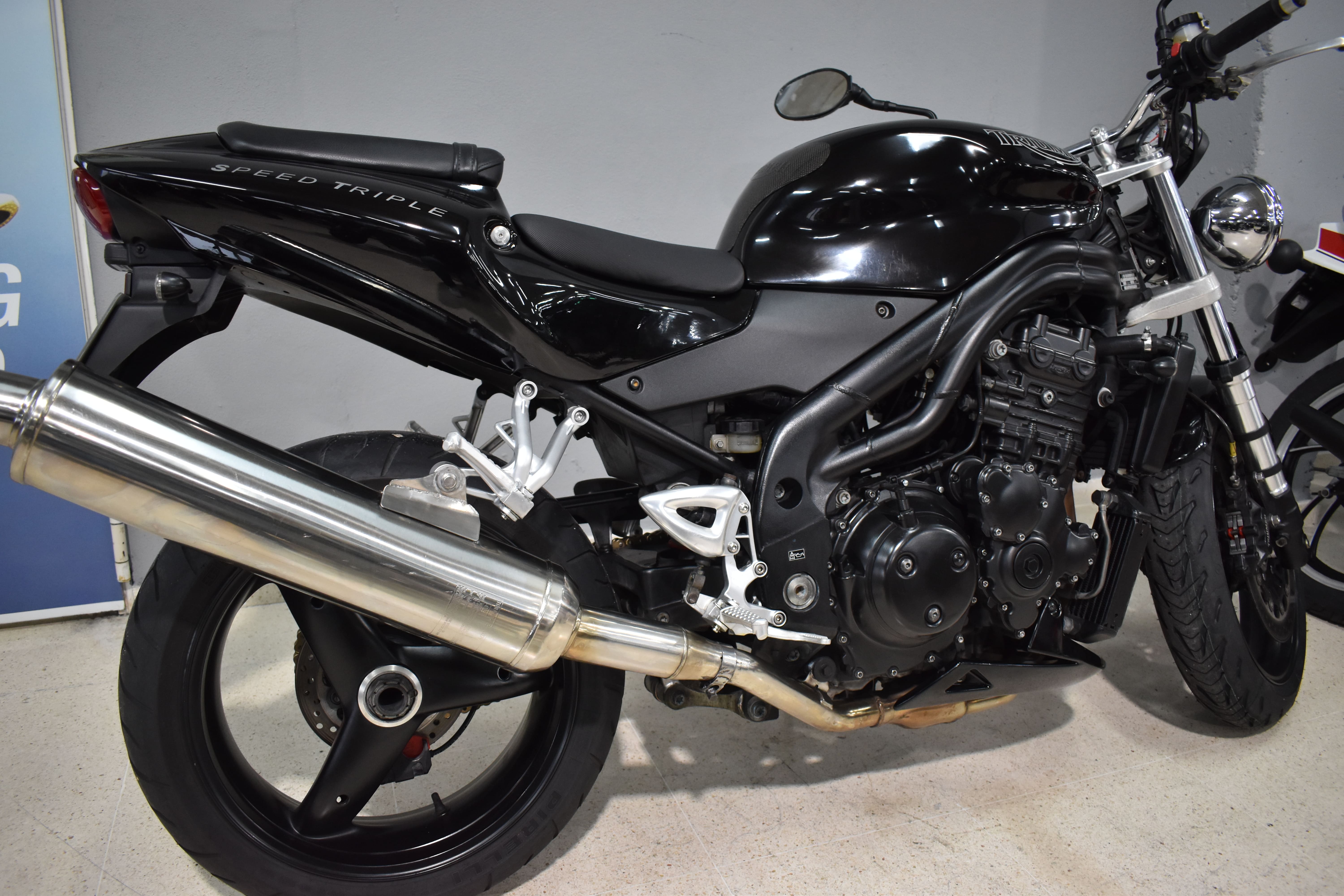 Imagen de TRIUMPH SPEED TRIPLE 955 04 - NEGRO