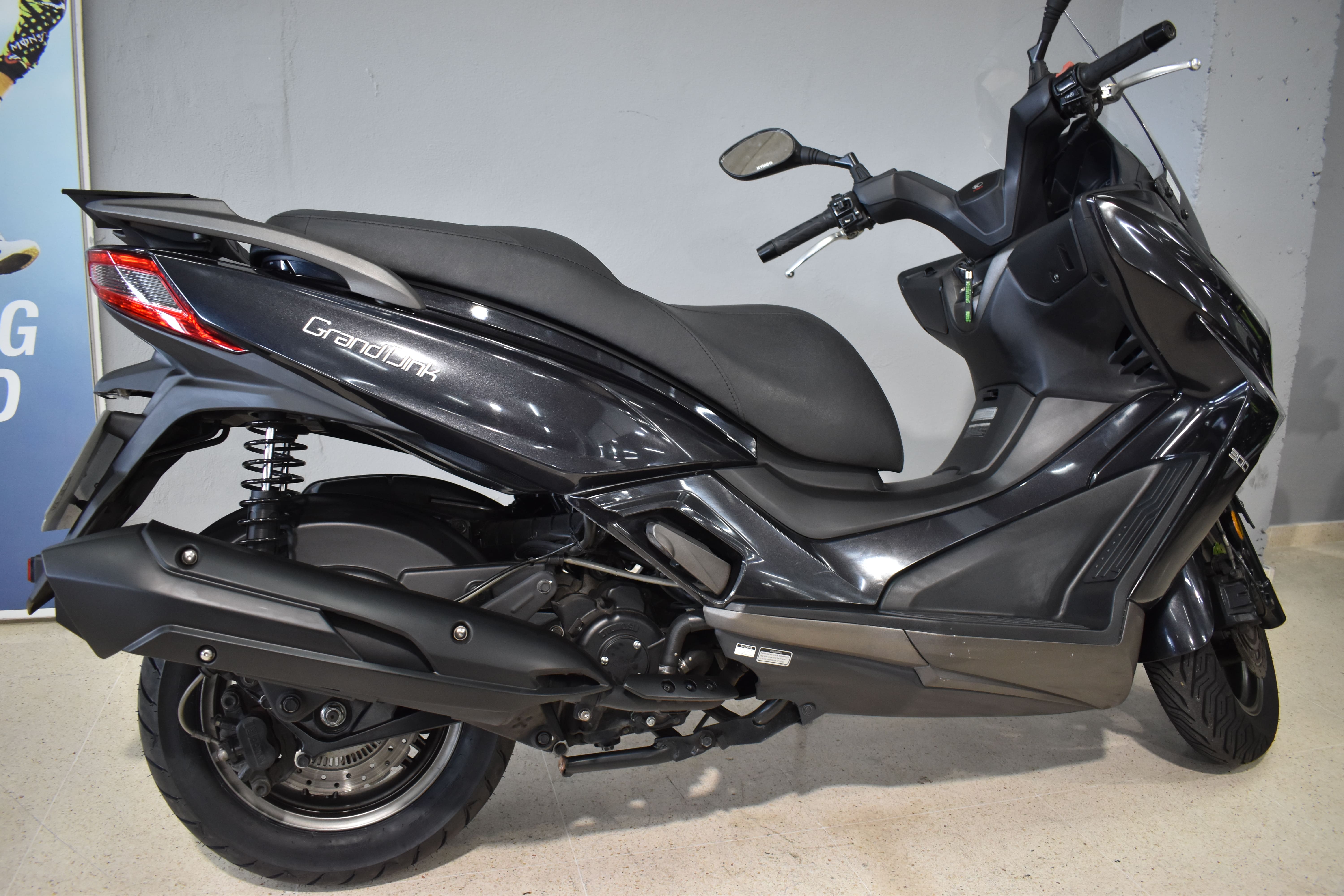 Imagen de KYMCO GRAND DINK 300
