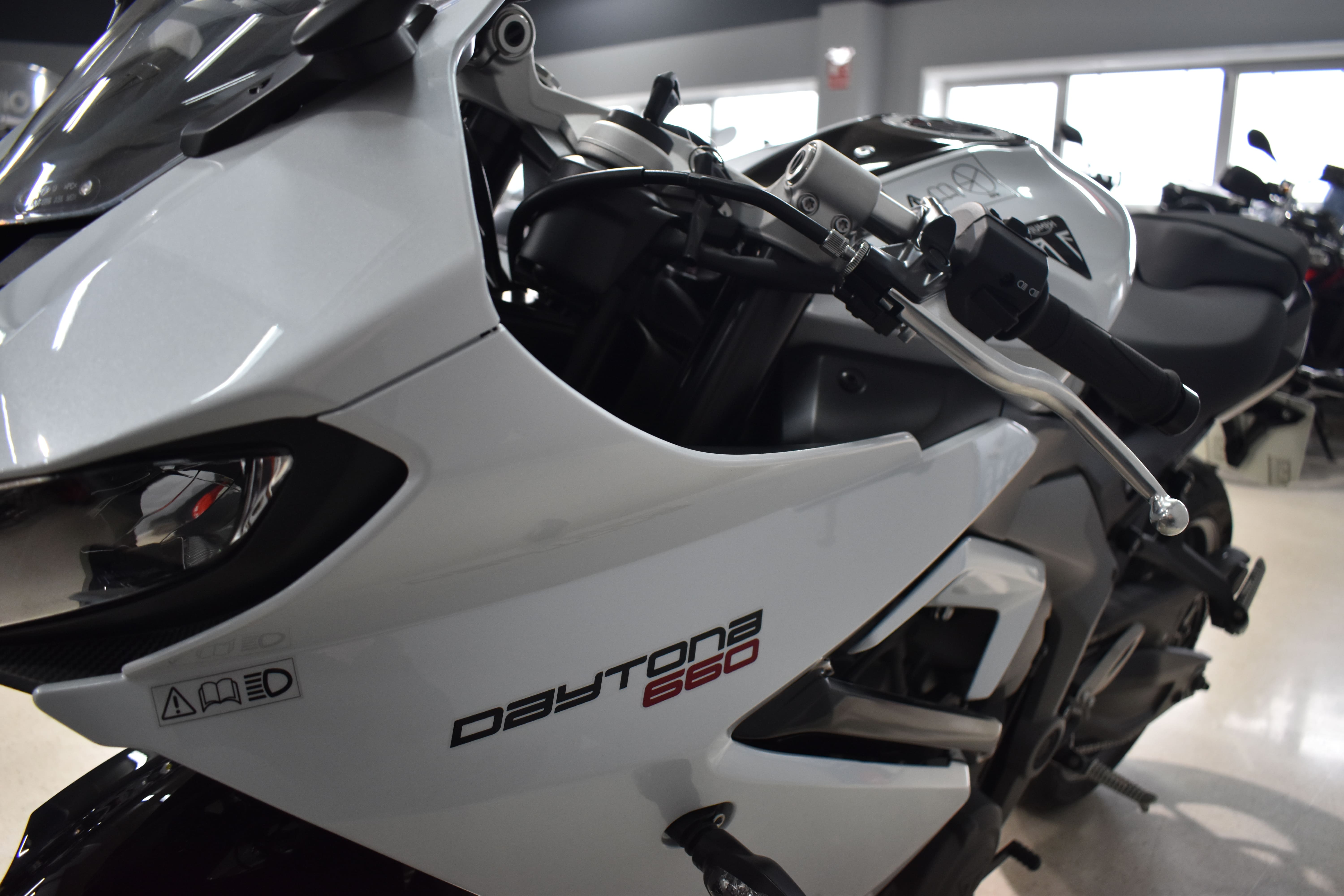 Imagen de TRIUMPH DAYTONA 660