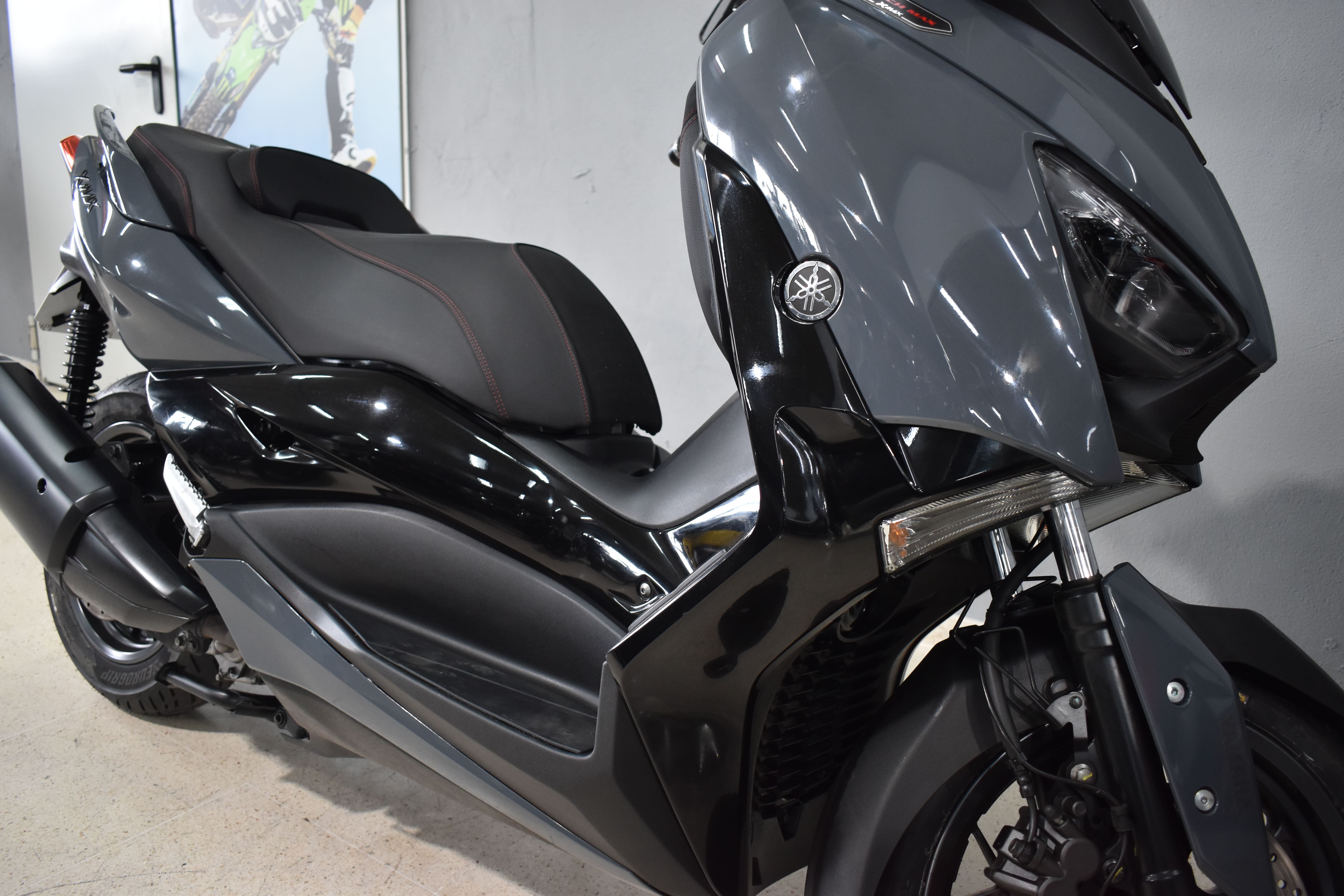 Imagen de YAMAHA XMAX 300 TECH MAX
