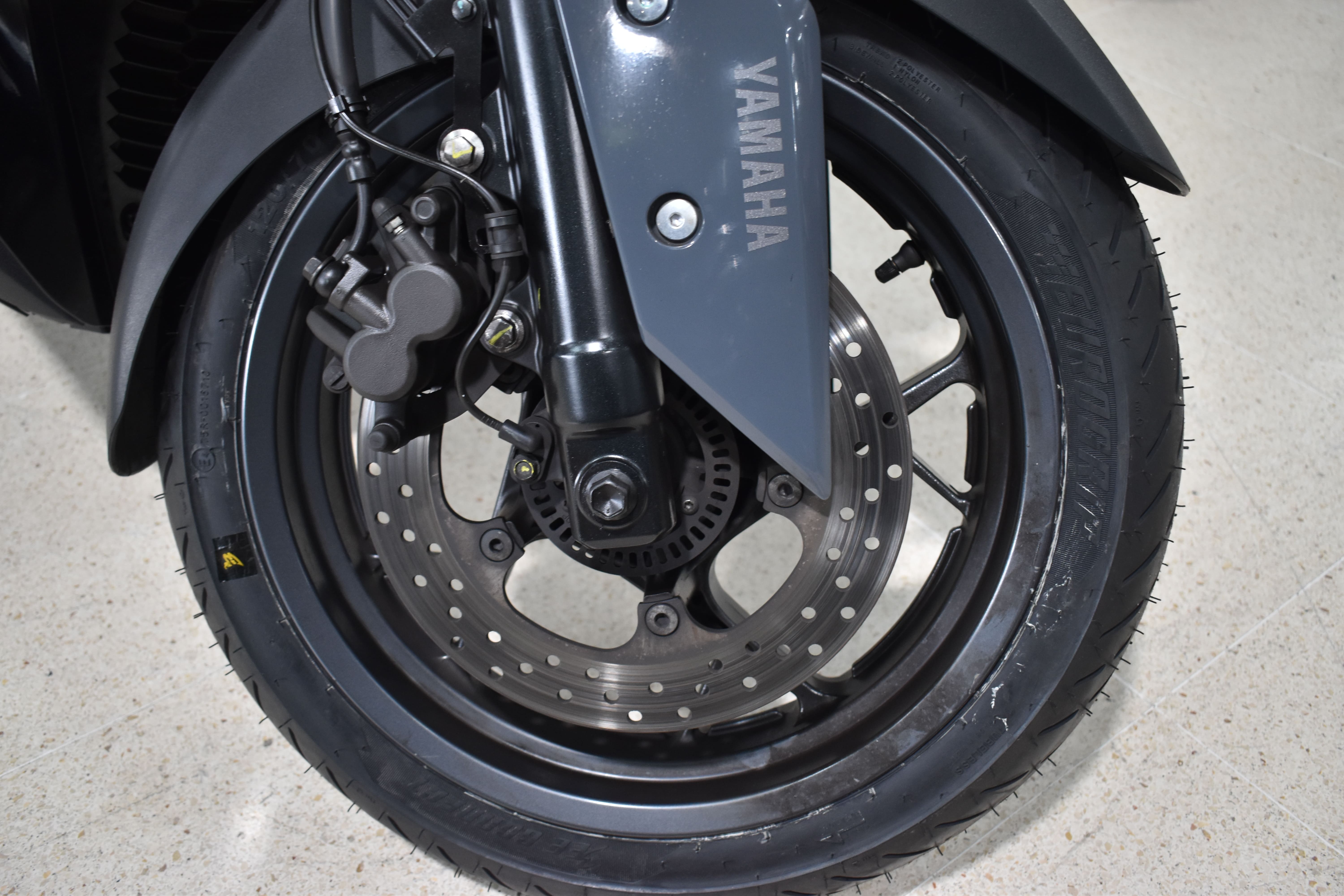 Imagen de YAMAHA XMAX 300 TECH MAX