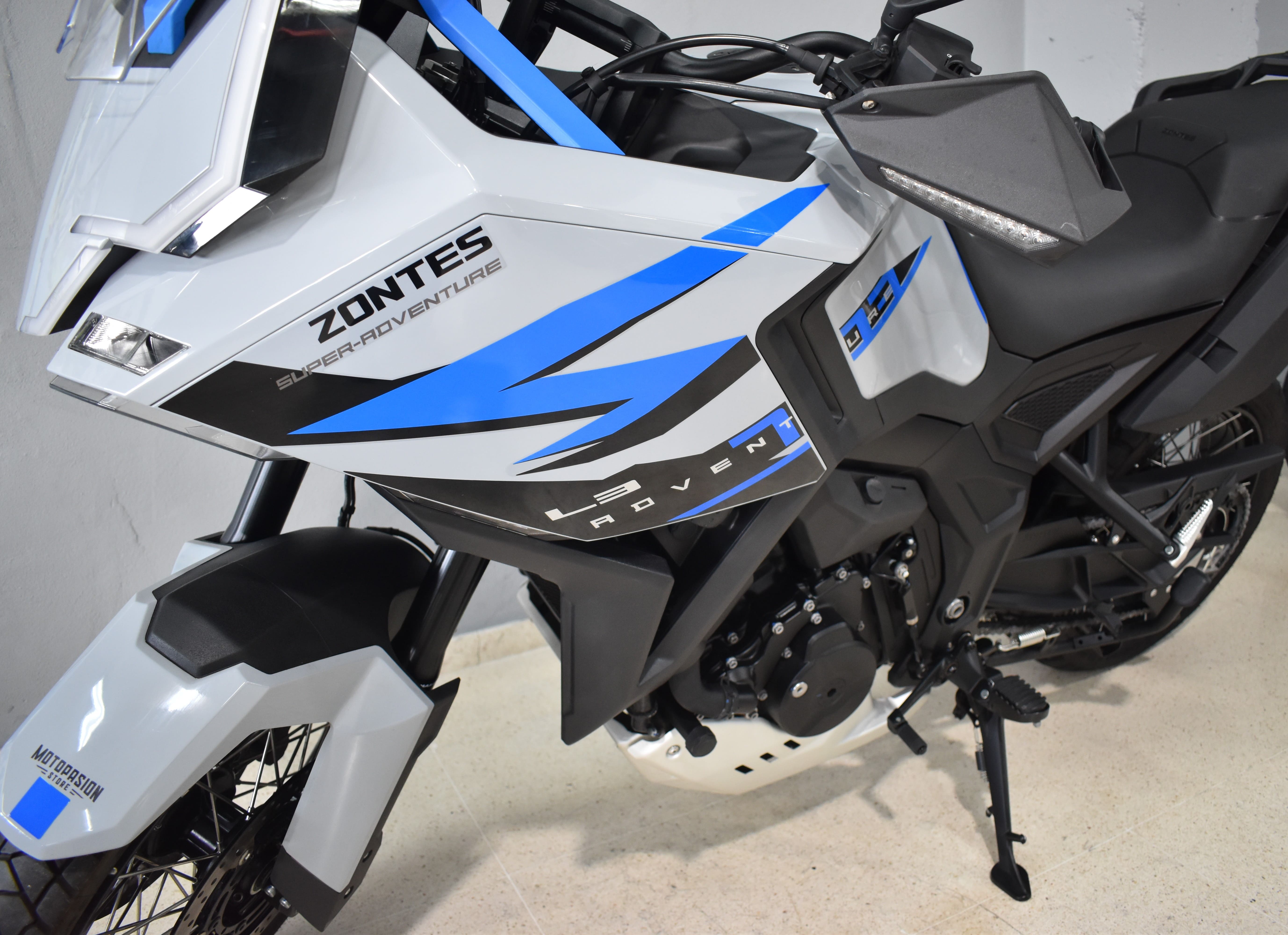 Imagen de ZONTES 703F 21"