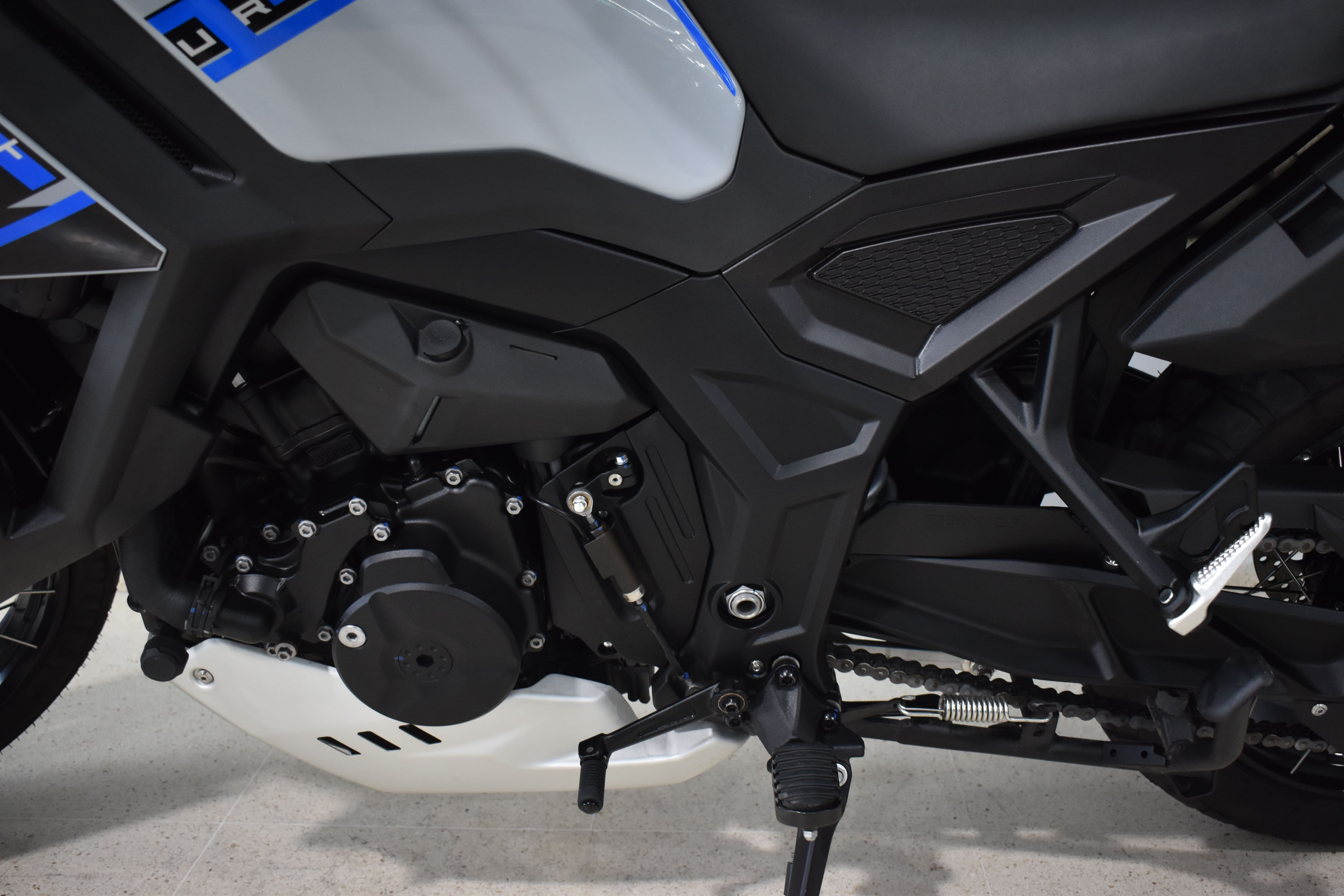 Imagen de ZONTES 703F 21"