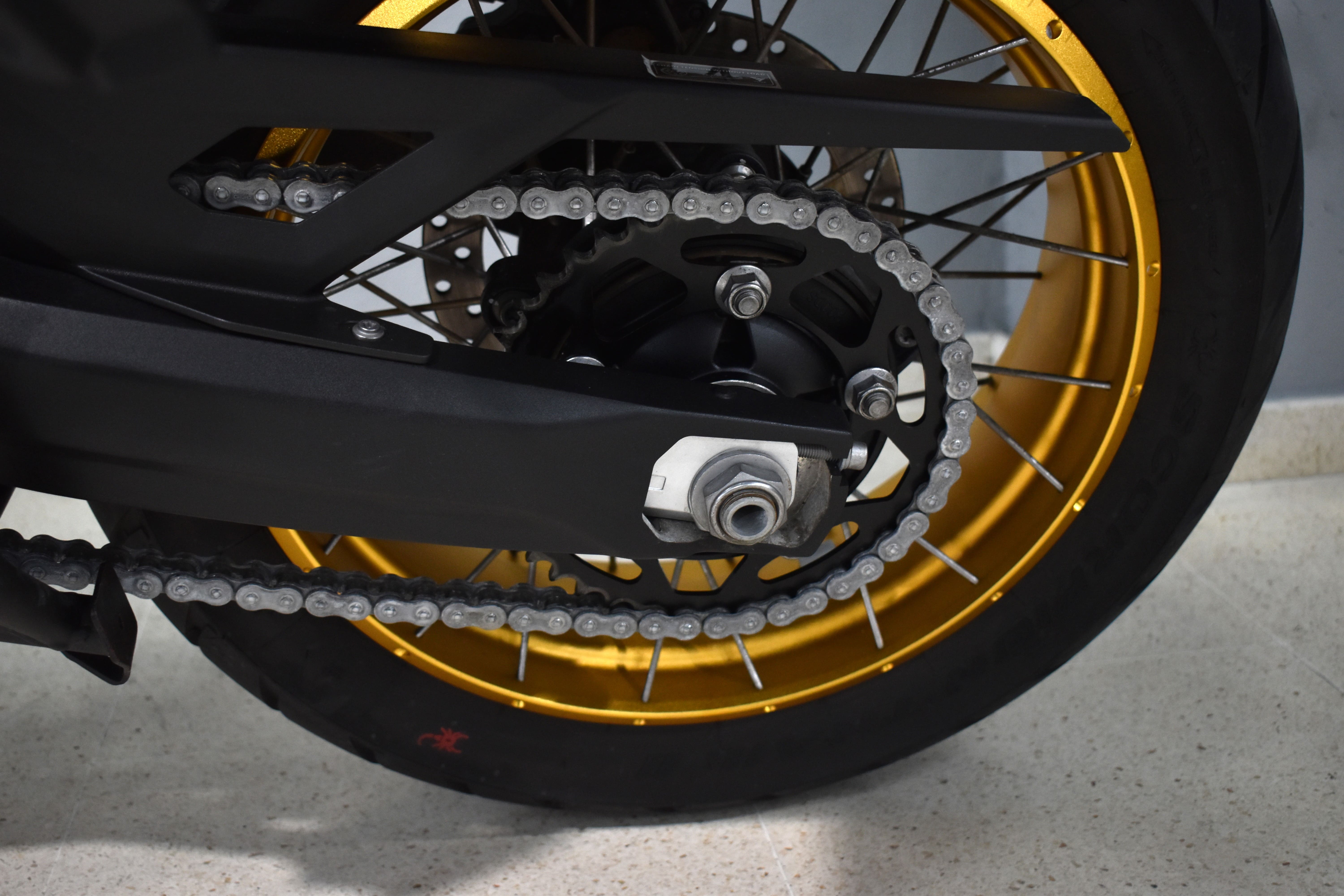 Imagen de VOGE 900 DSX