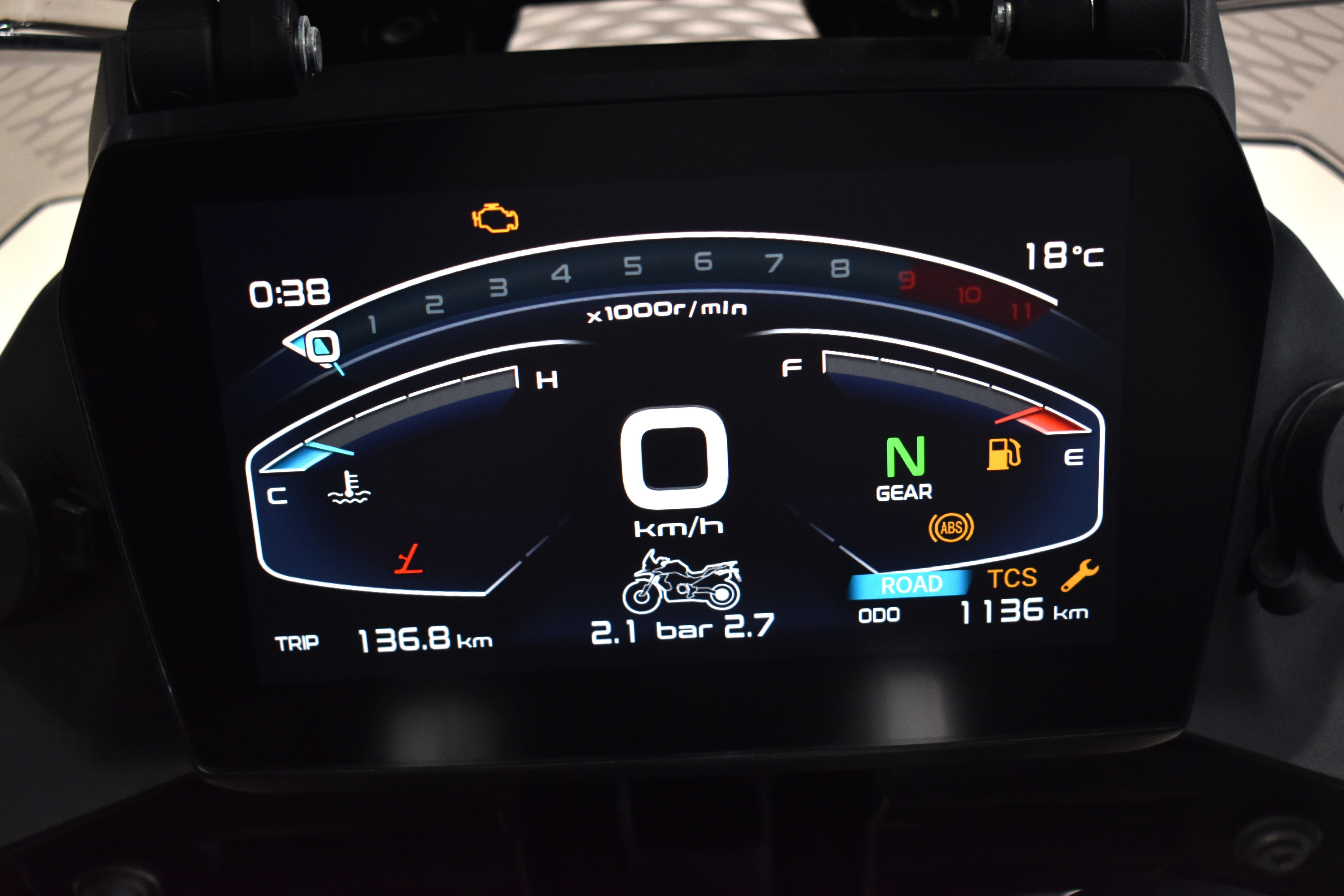 Imagen de VOGE 900 DSX