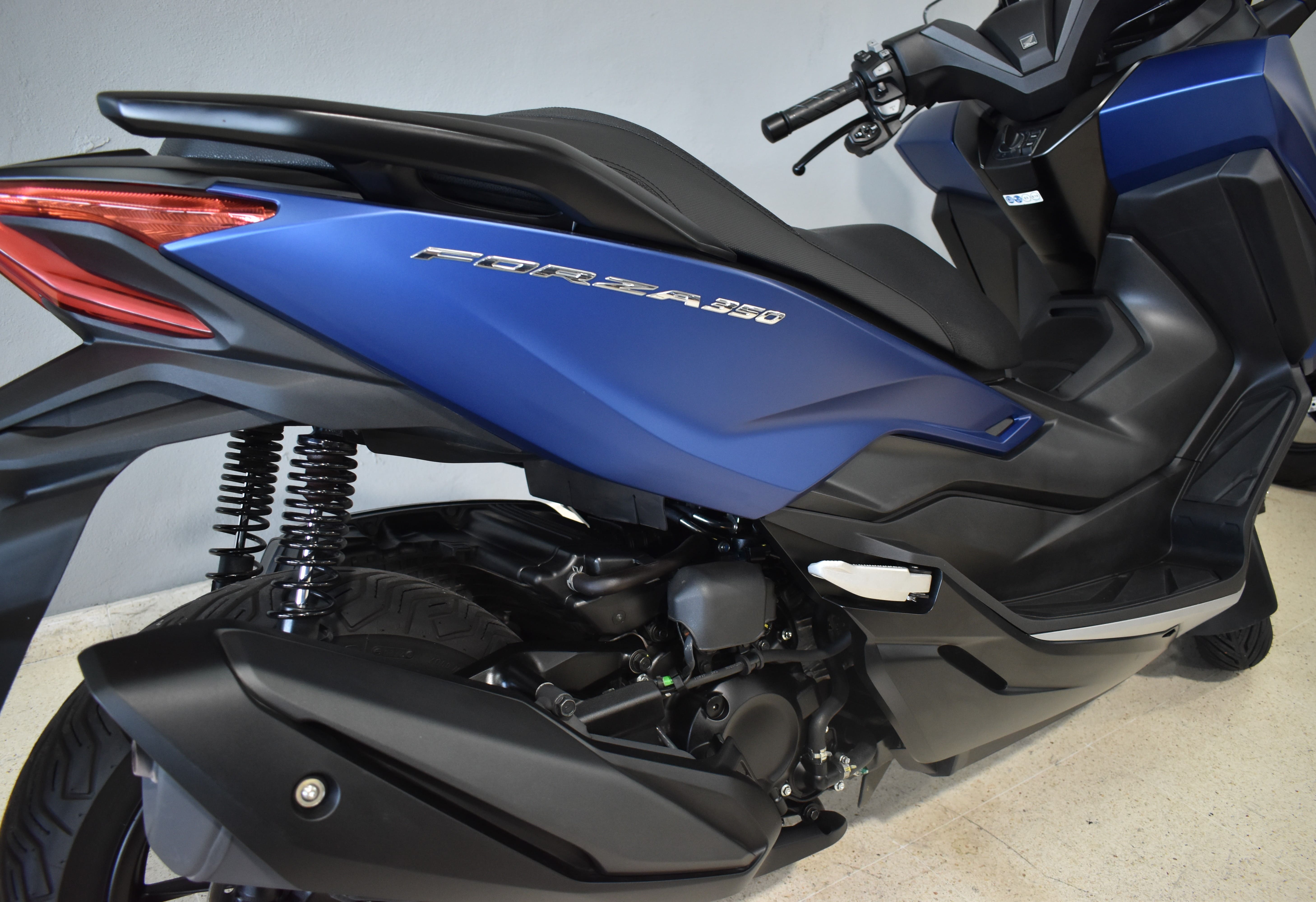 Imagen de HONDA FORZA 350