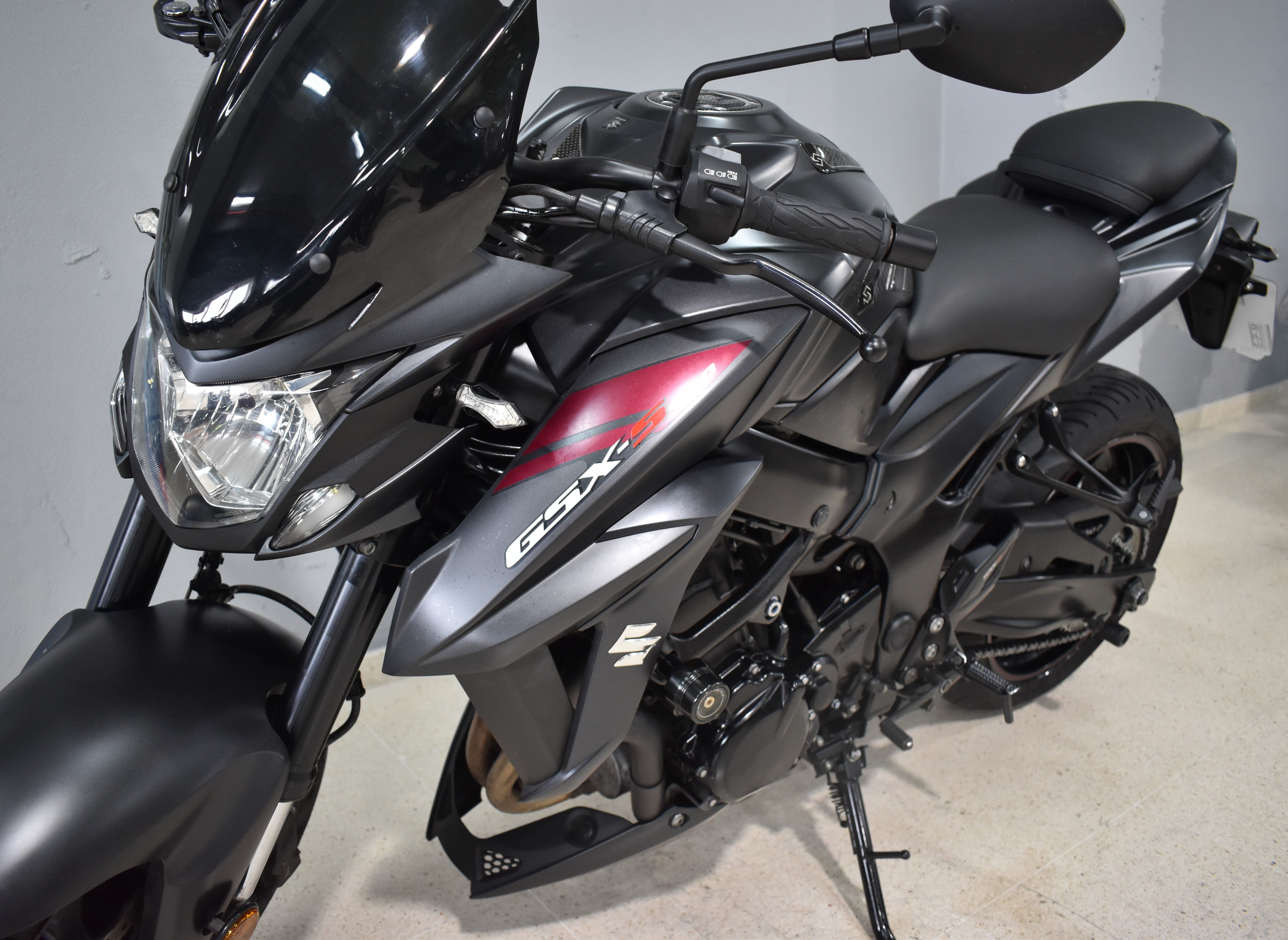 Imagen de SUZUKI GSX-S750