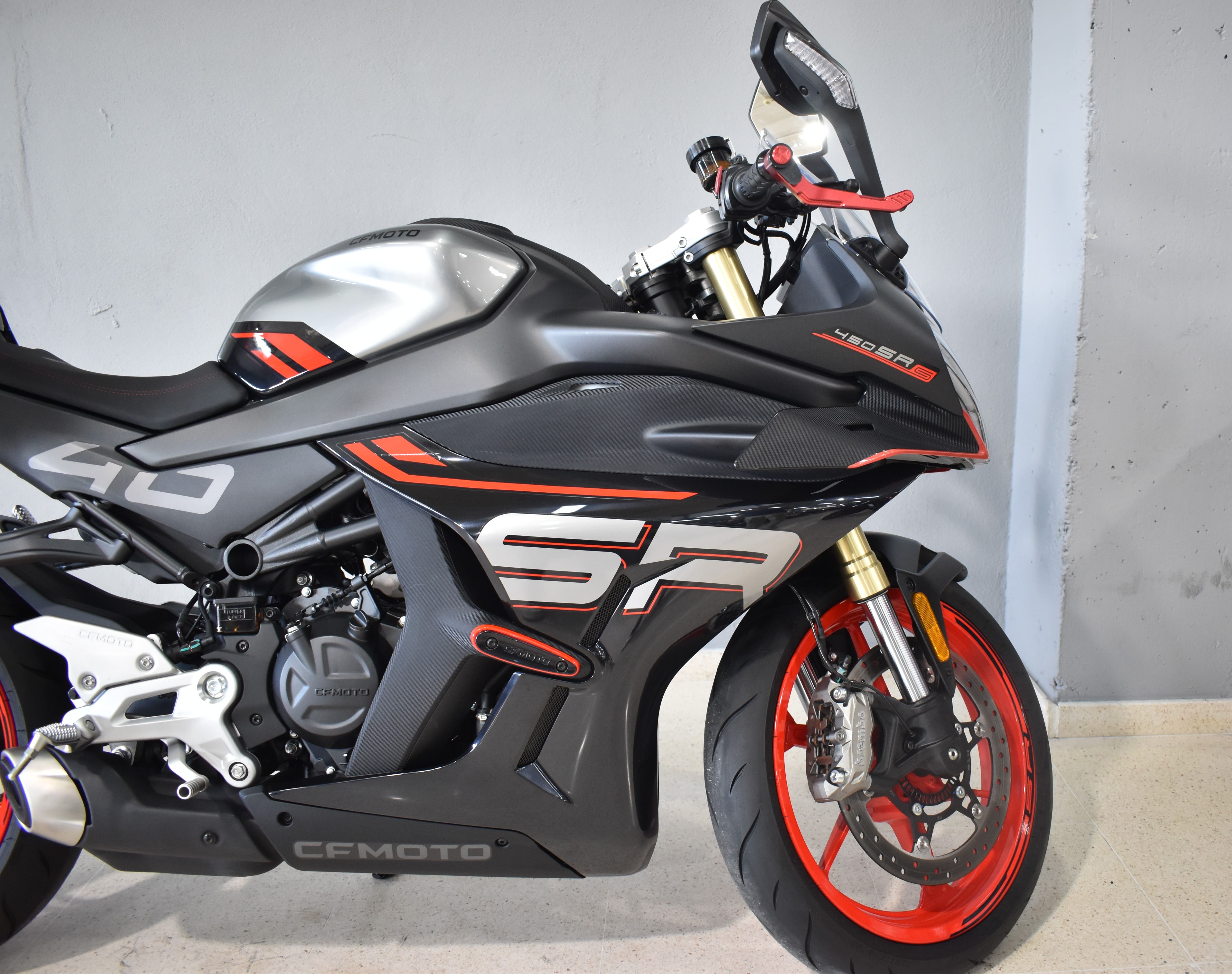 Imagen de CFMOTO 450 SR S