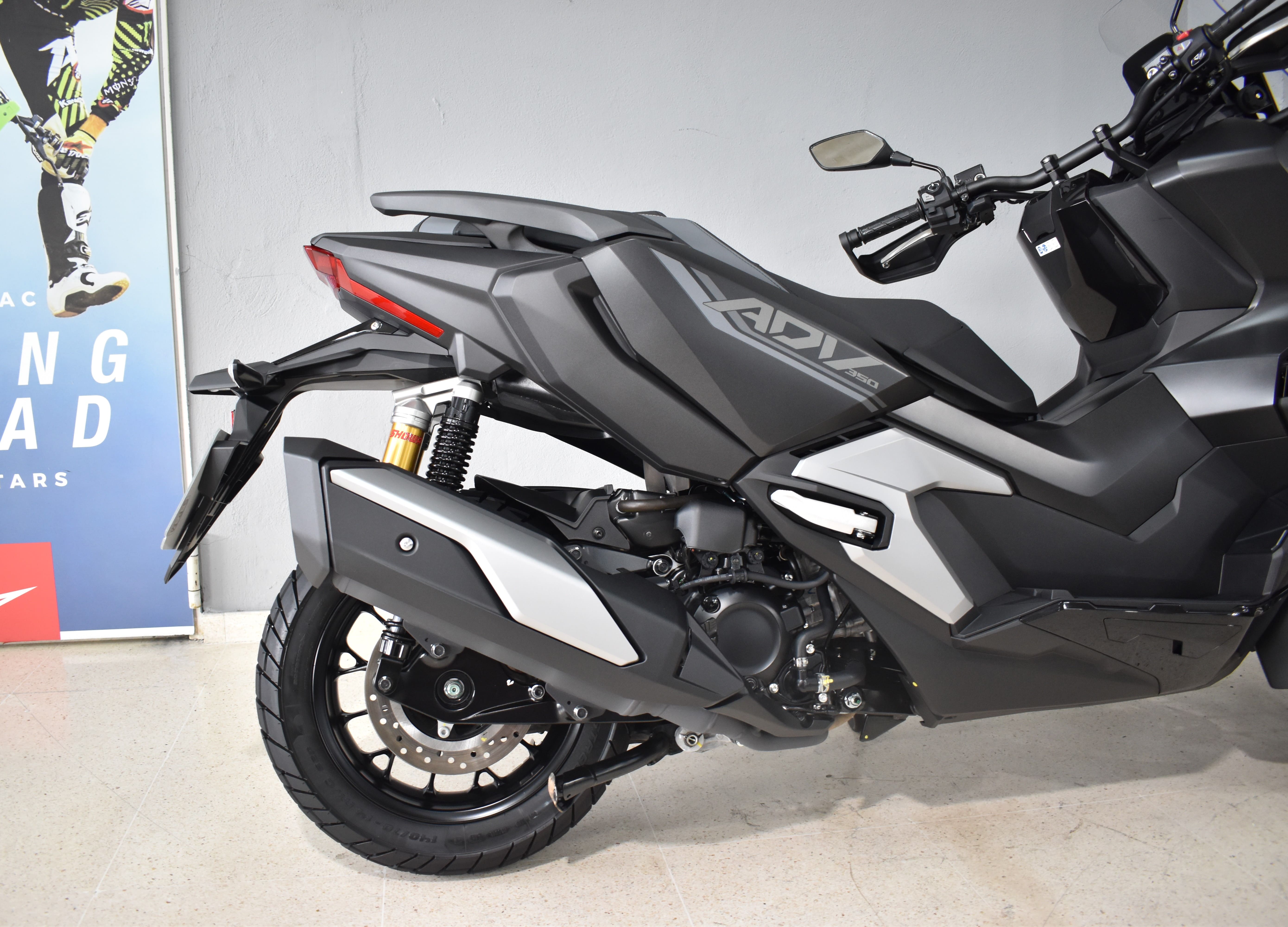 Imagen de HONDA ADV 350