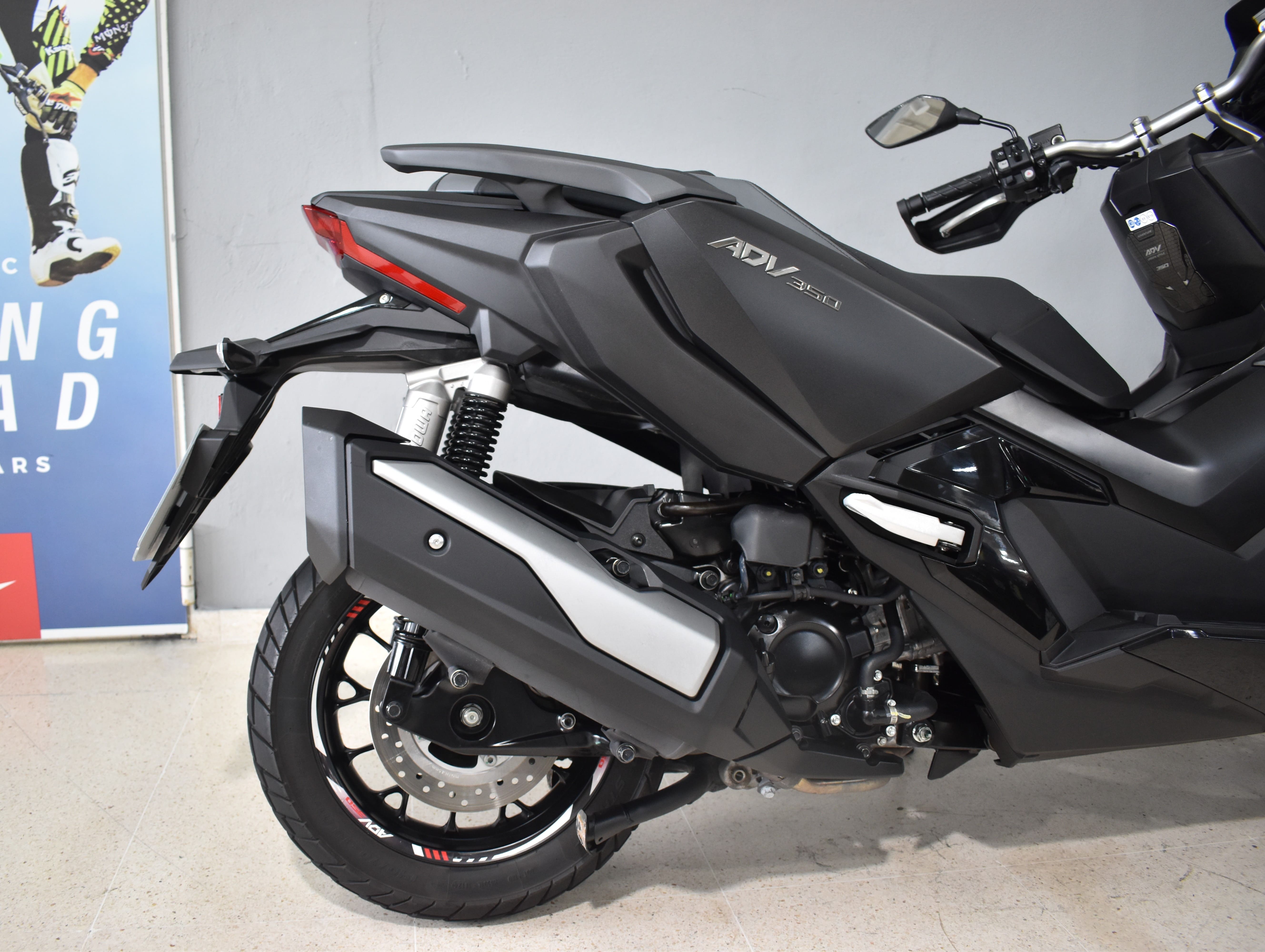 Imagen de HONDA ADV 350