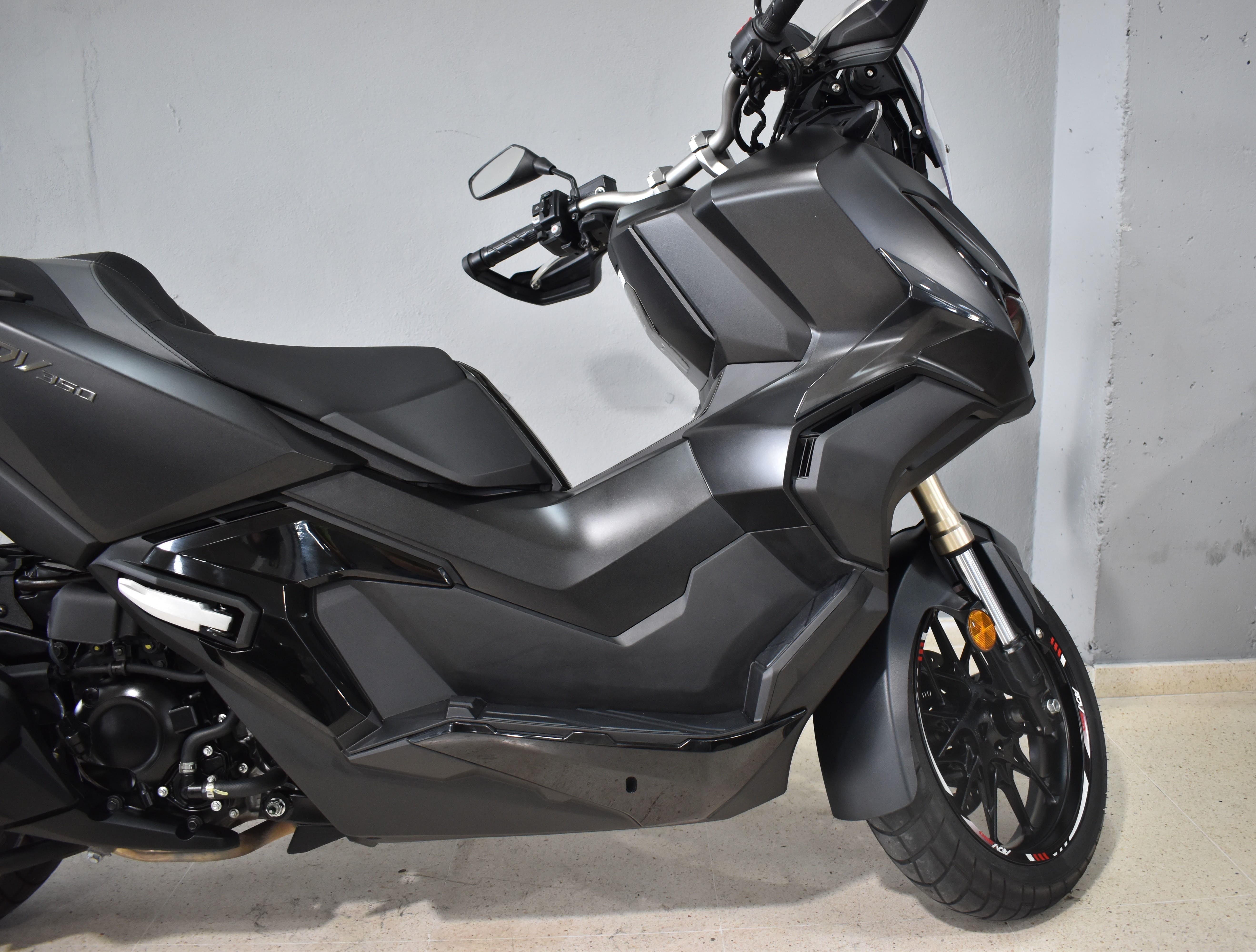 Imagen de HONDA ADV 350