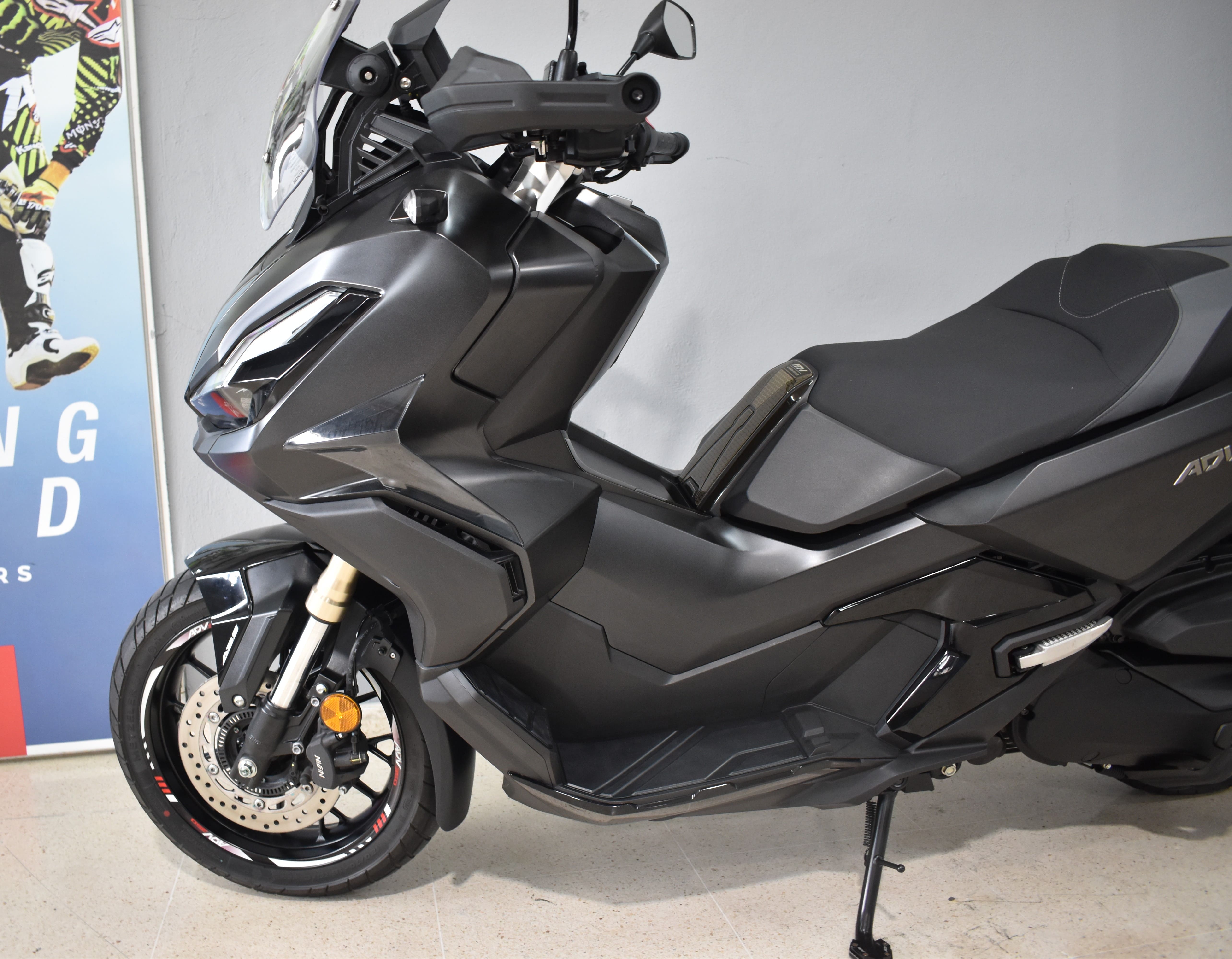 Imagen de HONDA ADV 350