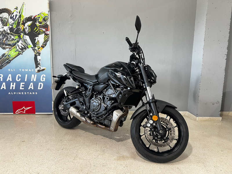 Imagen de YAMAHA MT 07 - 23 - NEGRO