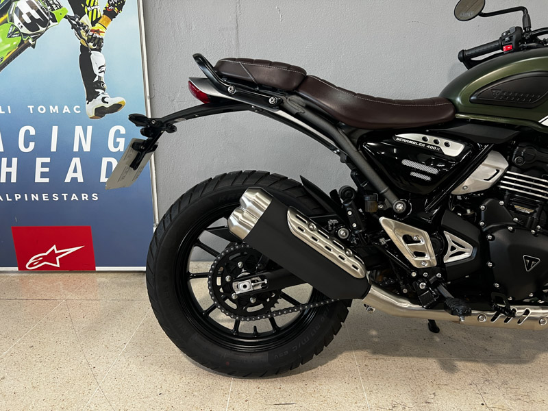 Imagen de TRIUMPH SCRAMBLER 400 X 24 - MATT KHAKI GREEN/ FUSION WHITE