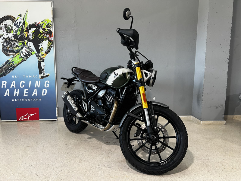 Imagen de TRIUMPH SCRAMBLER 400 X 24 - MATT KHAKI GREEN/ FUSION WHITE