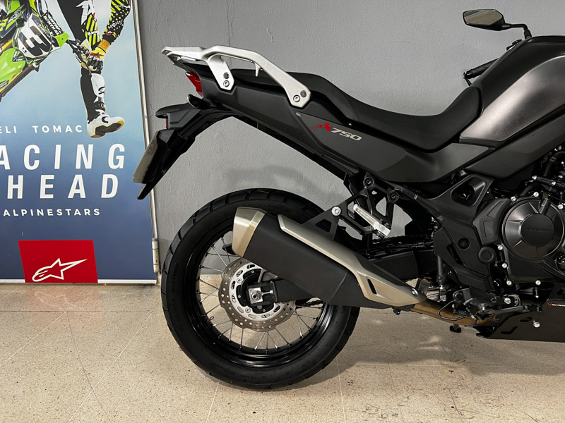 Imagen de HONDA TRANSALP TRANSALP 750 2023 (XL750P) - NEGRO MATE