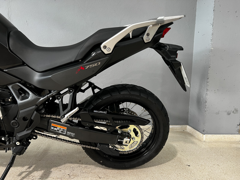 Imagen de HONDA TRANSALP TRANSALP 750 2023 (XL750P) - NEGRO MATE