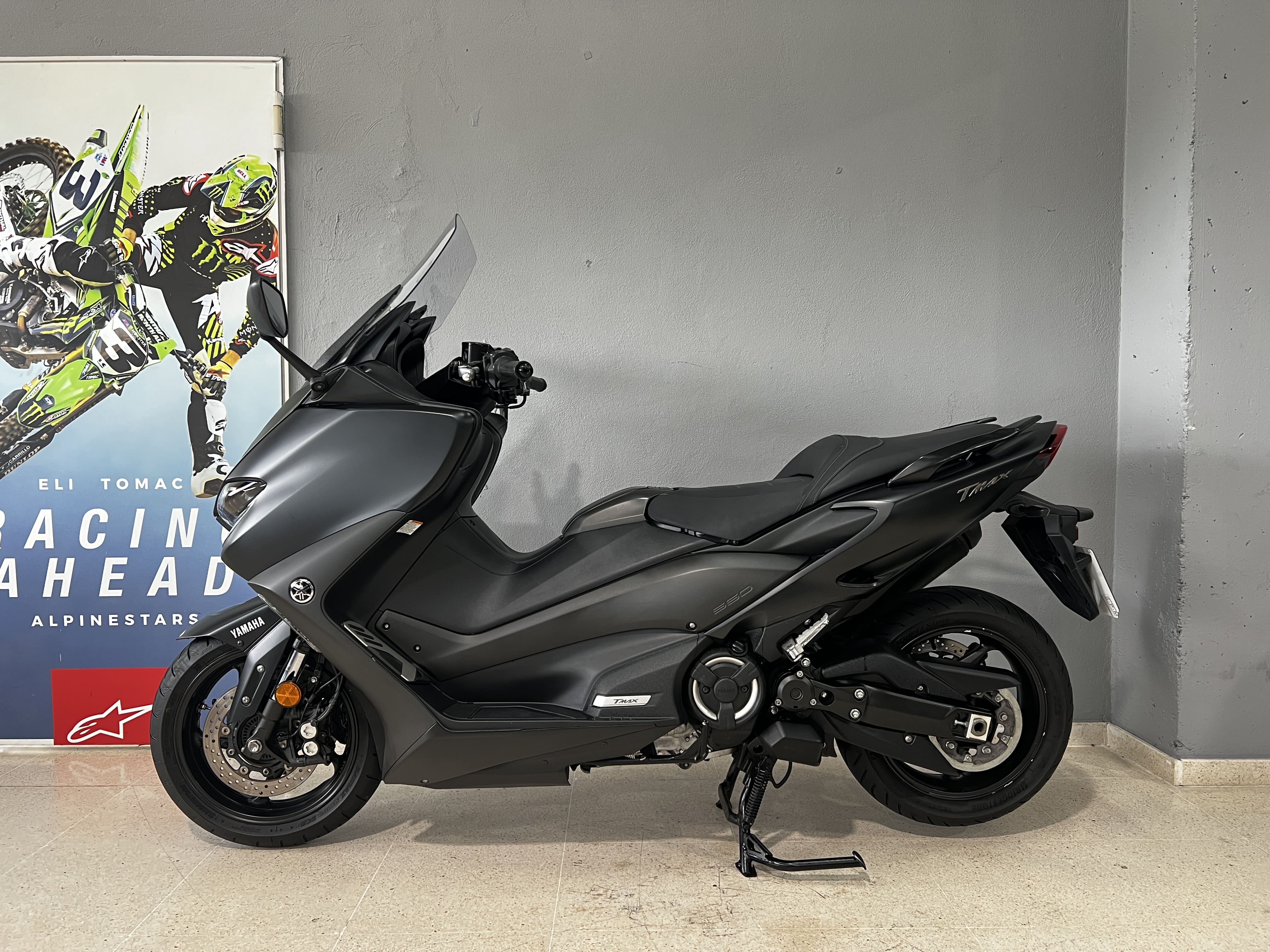 Imagen de YAMAHA T MAX 560