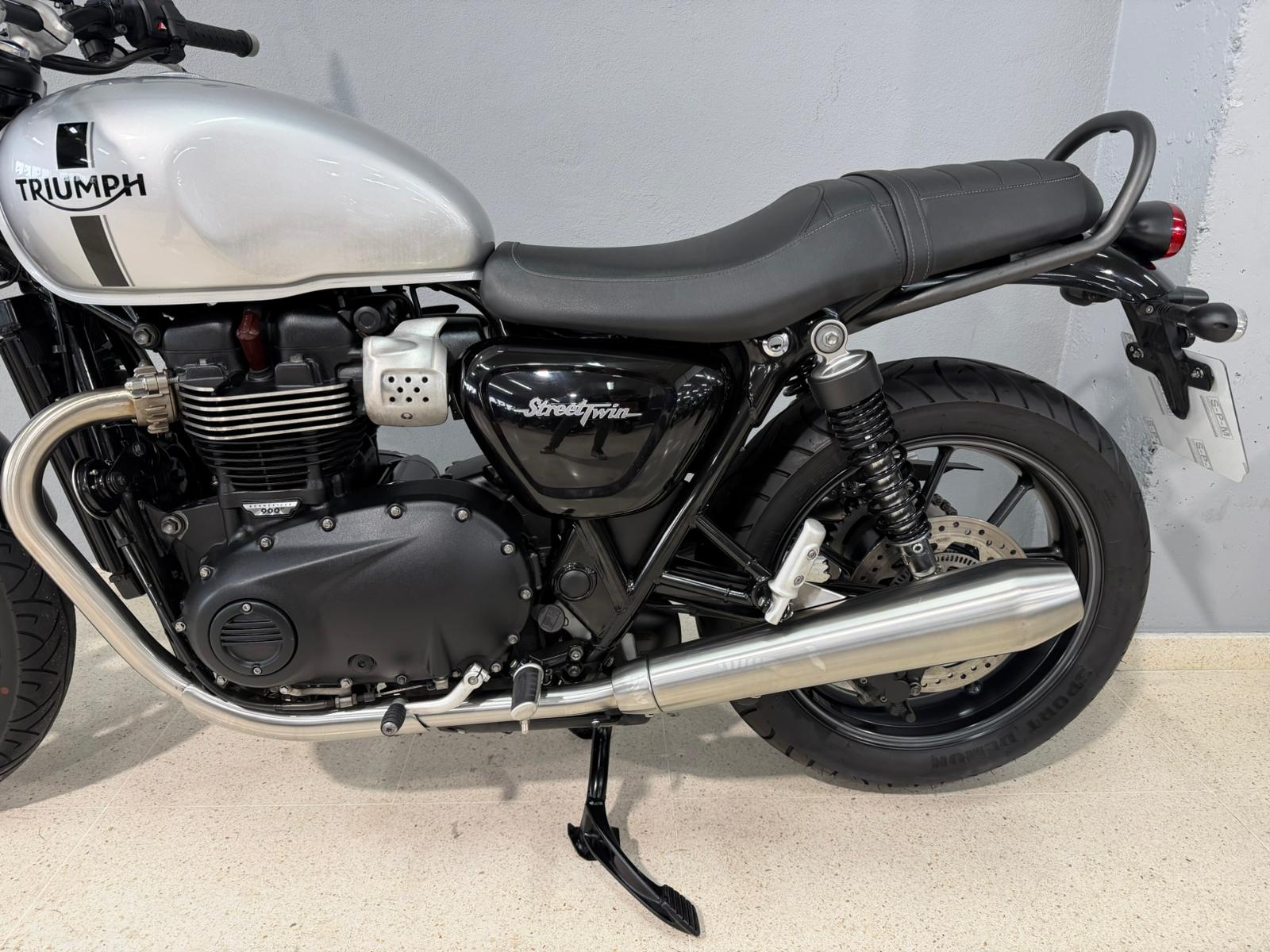 Foto 6 de TRIUMPH STREET TWIN Imagen de TRIUMPH STREET TWIN