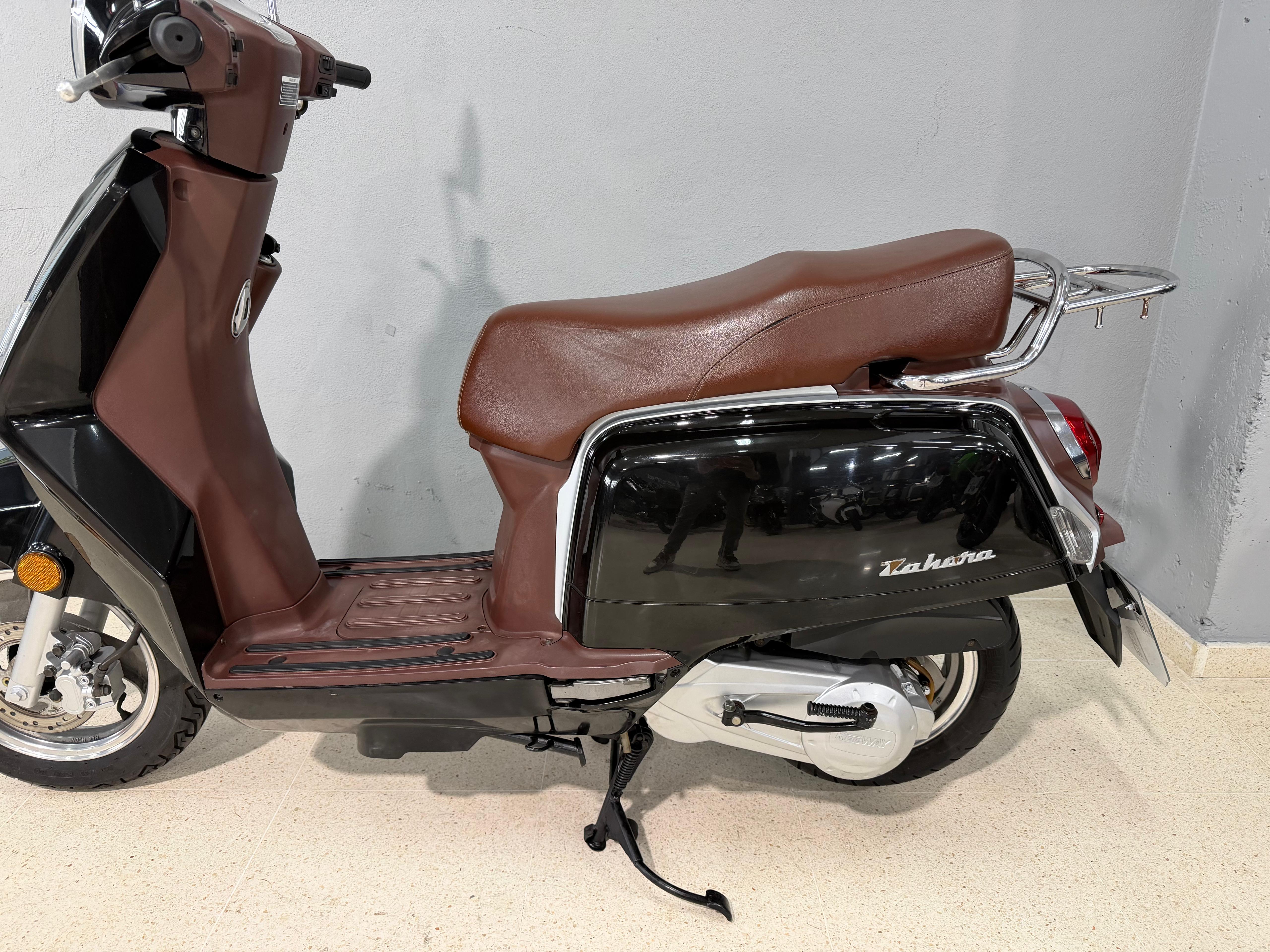 Foto 6 de KEEWAY ZAHARA 125 Imagen de KEEWAY ZAHARA 125