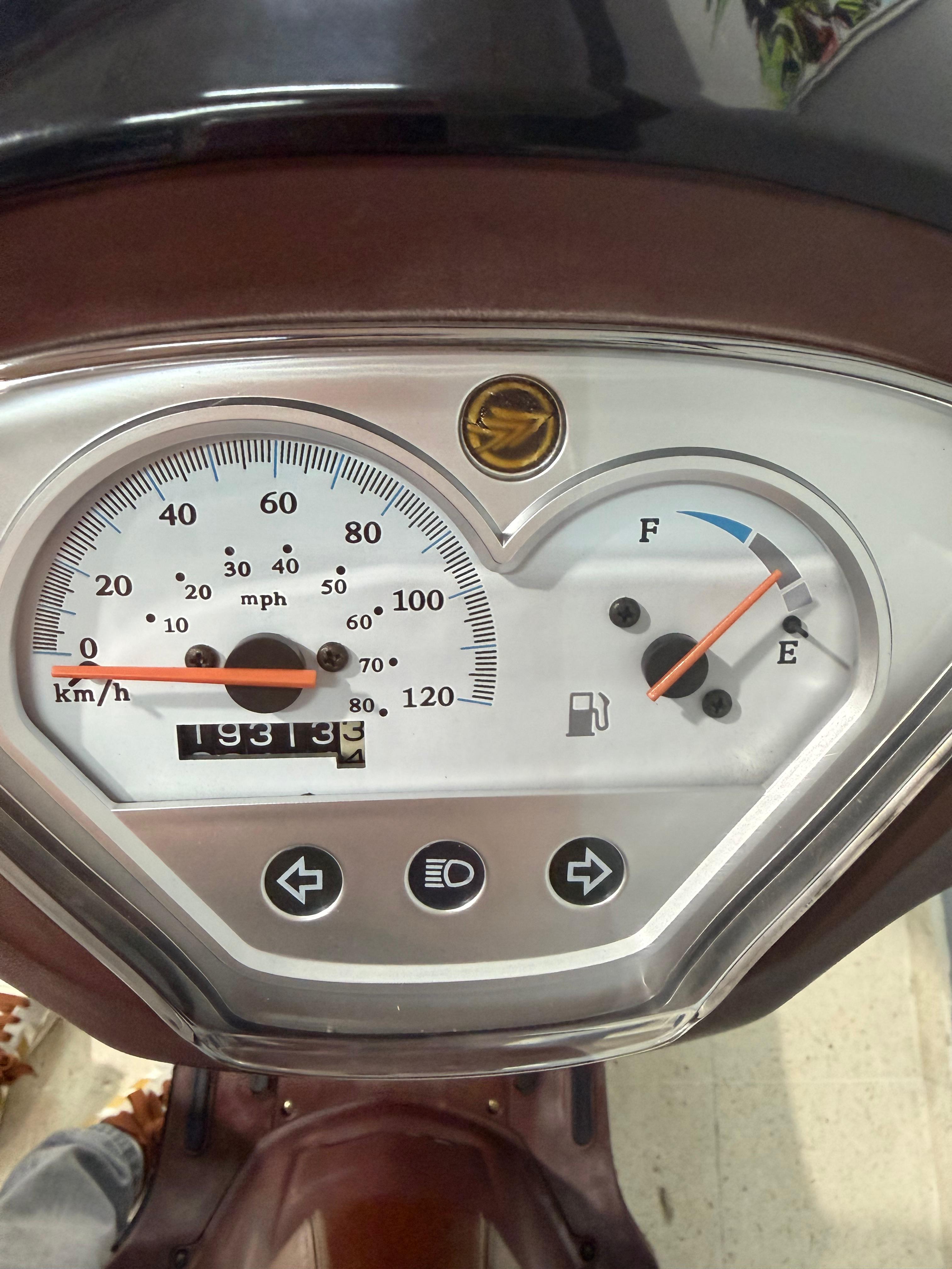 Imagen de KEEWAY ZAHARA 125
