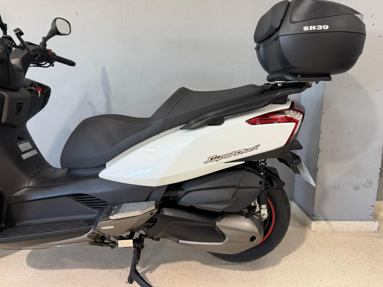 Imagen de KYMCO SUPER DINK 300