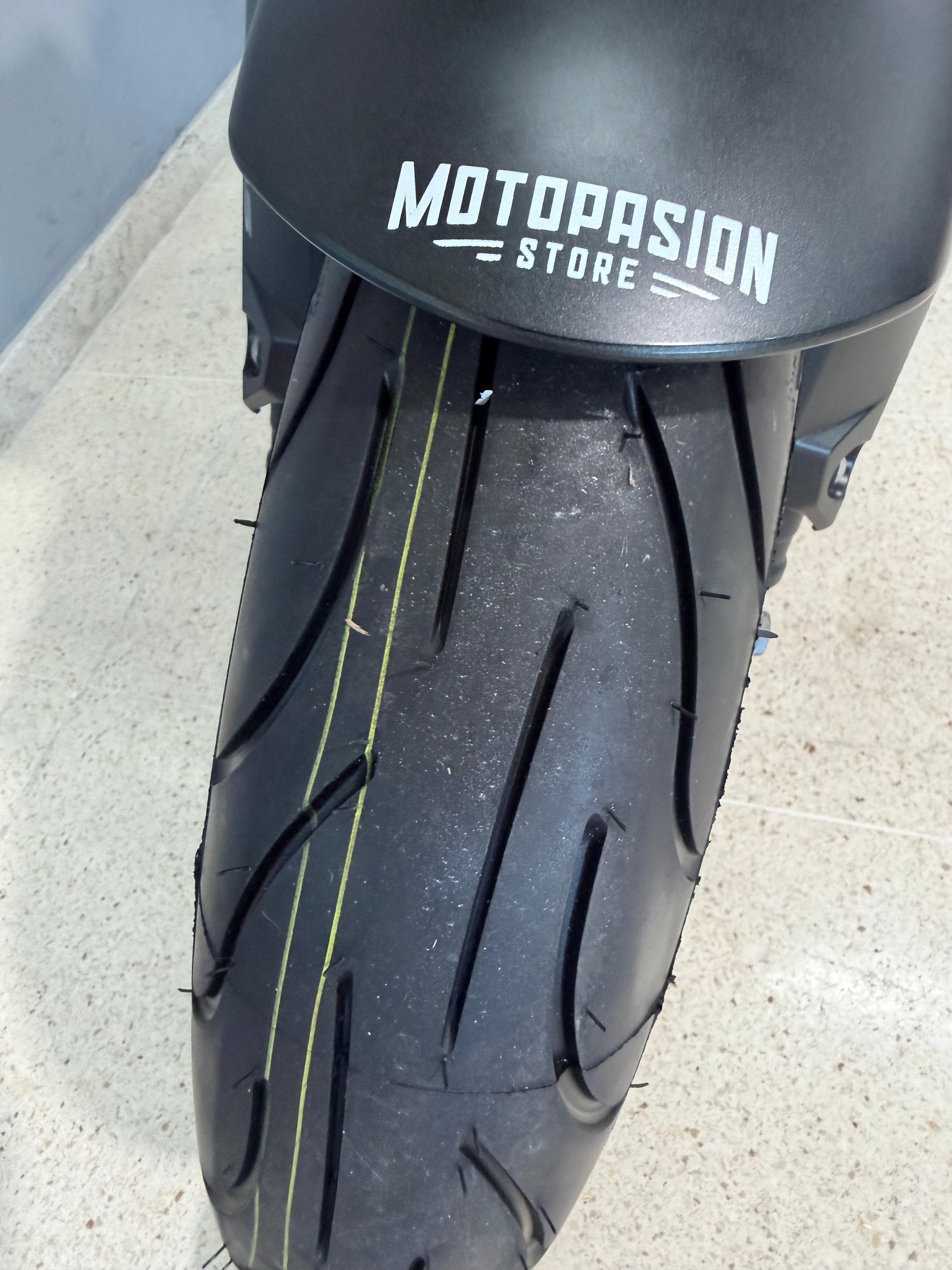 Imagen de HONDA CB650R