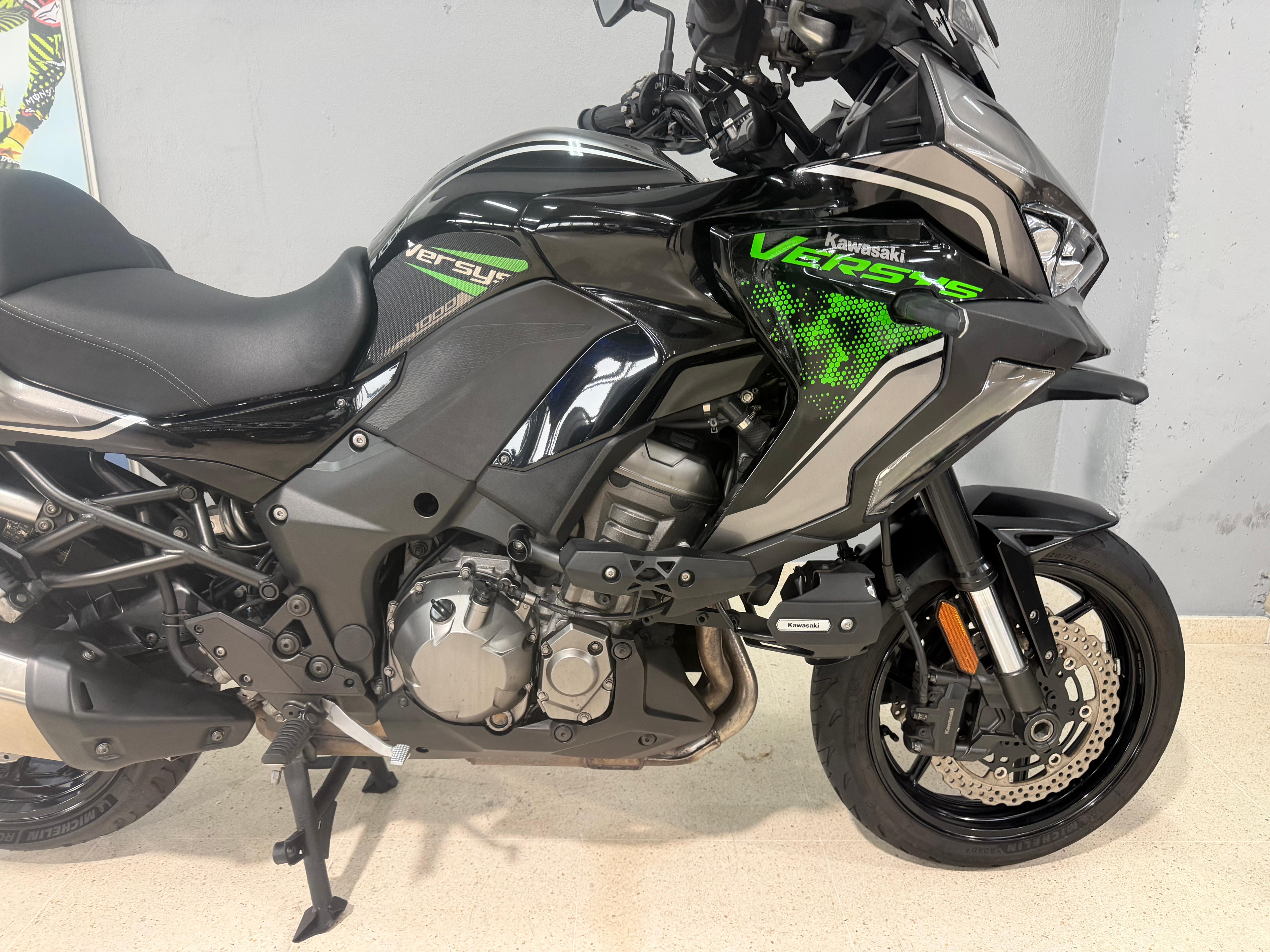 Foto 2 de KAWASAKI VERSYS 1000 S Imagen de KAWASAKI VERSYS 1000 S