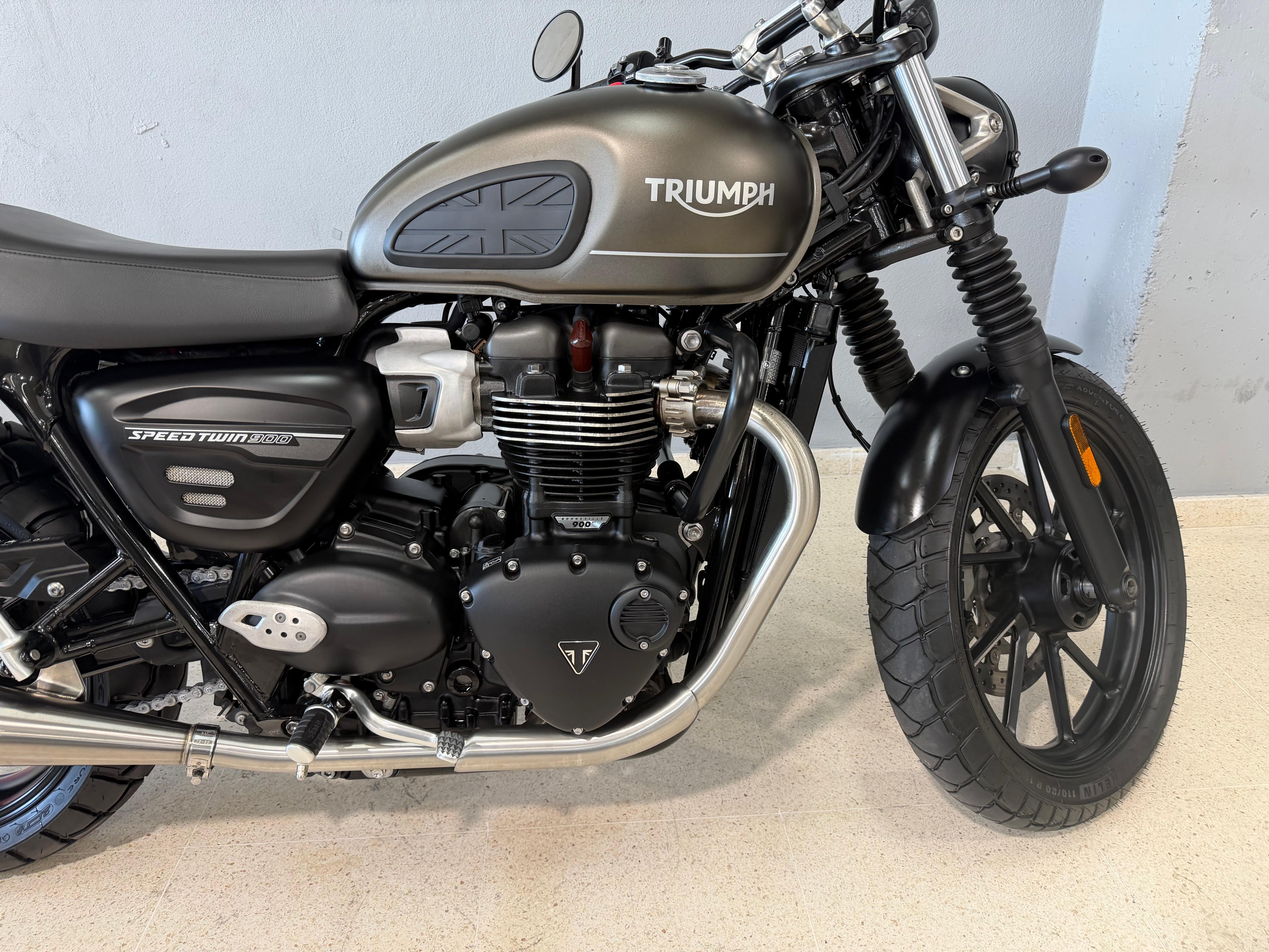 Foto 2 de TRIUMPH SPEED TWIN 900 Imagen de TRIUMPH SPEED TWIN 900