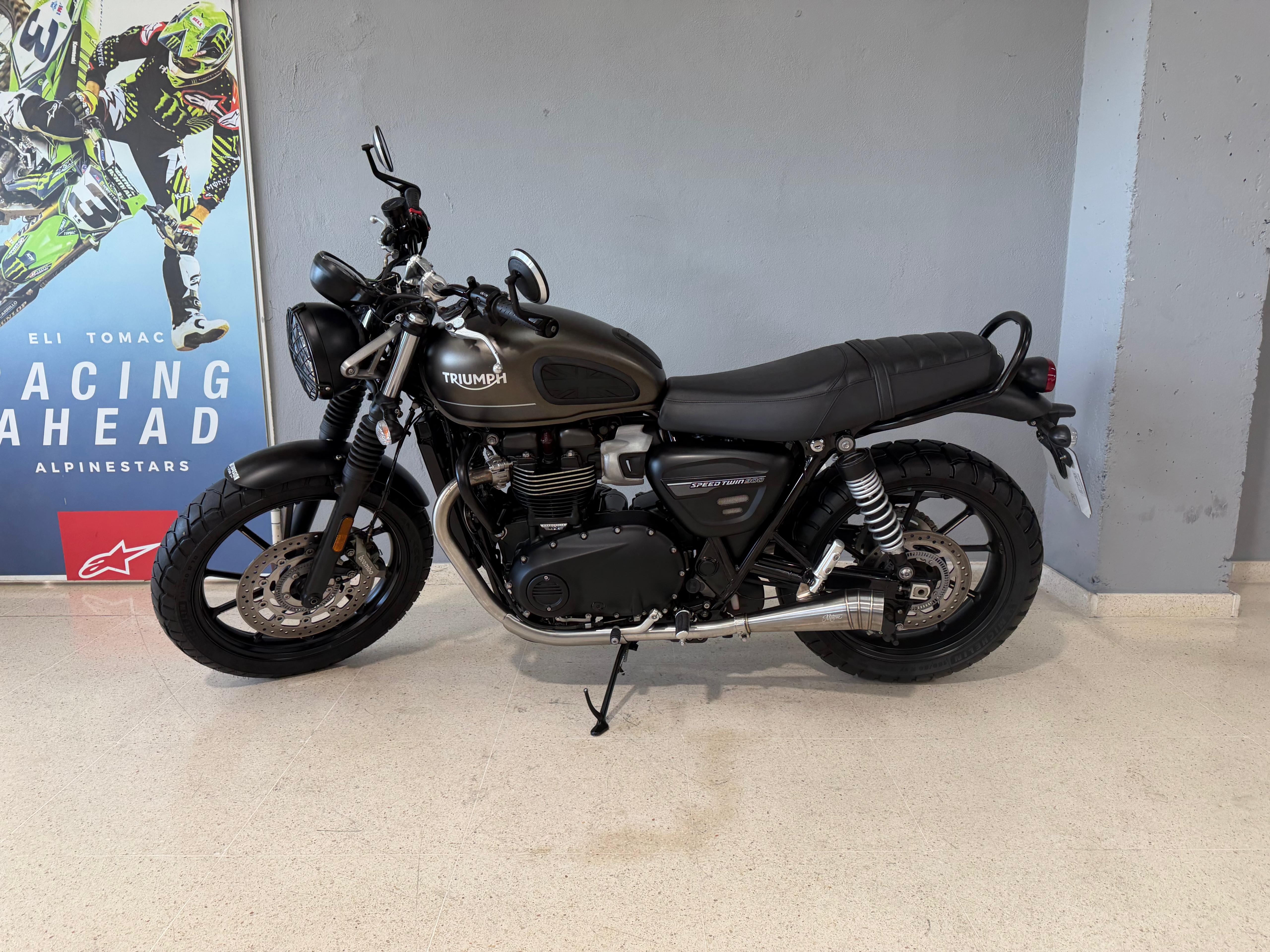 Foto 4 de TRIUMPH SPEED TWIN 900 Imagen de TRIUMPH SPEED TWIN 900