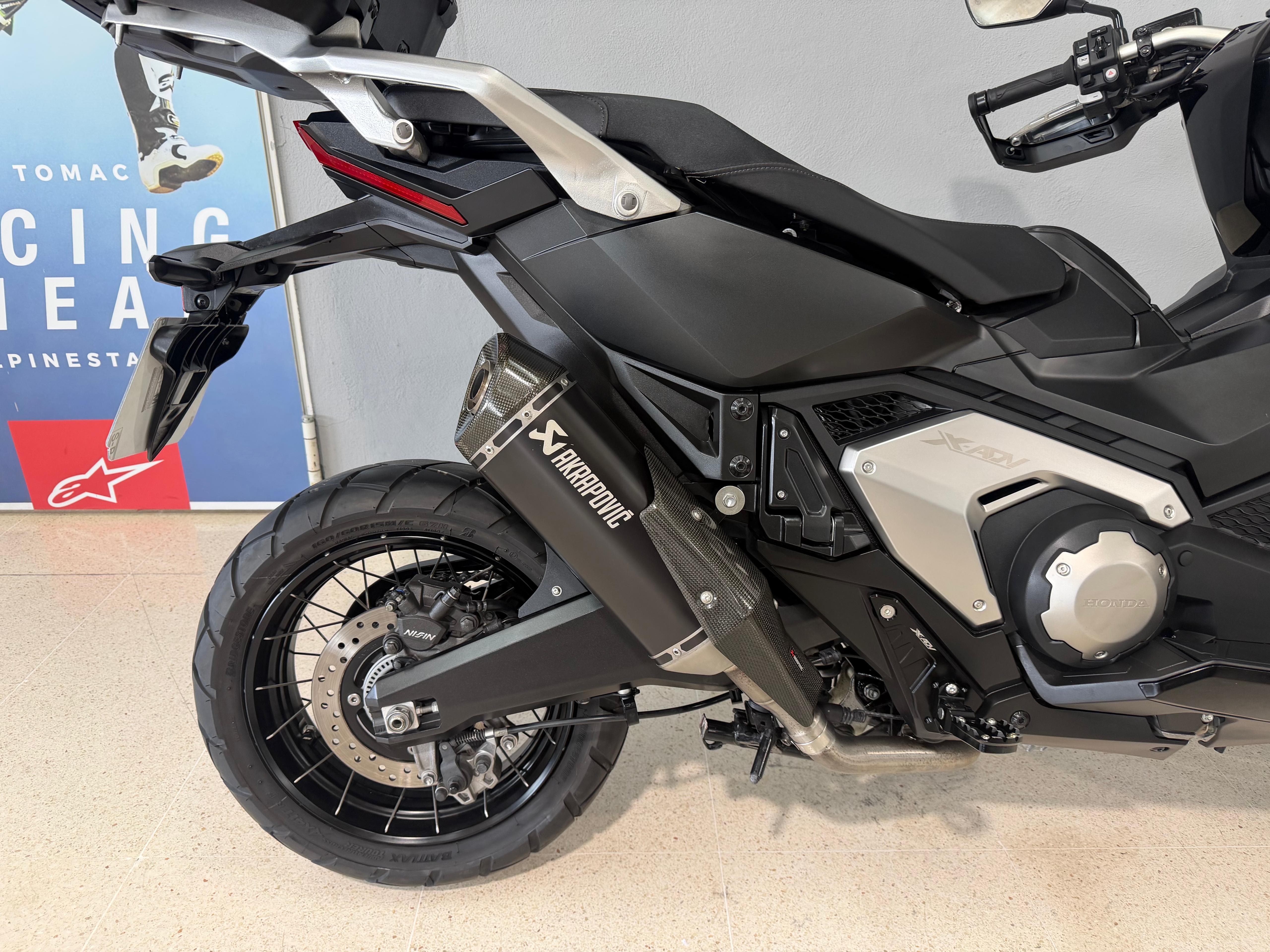 Foto 1 de HONDA X-ADV 750 Imagen de HONDA X-ADV 750