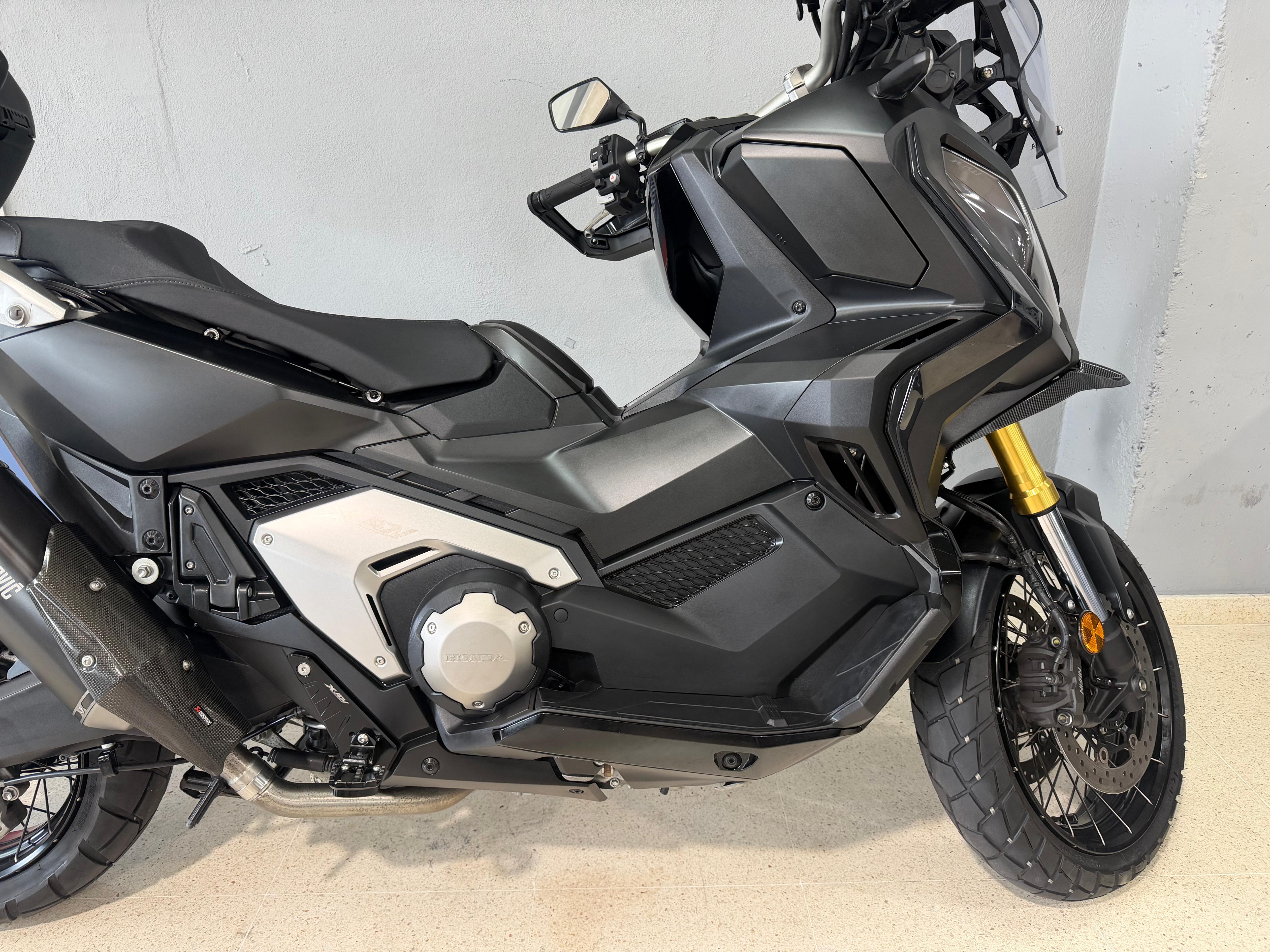 Foto 2 de HONDA X-ADV 750 Imagen de HONDA X-ADV 750