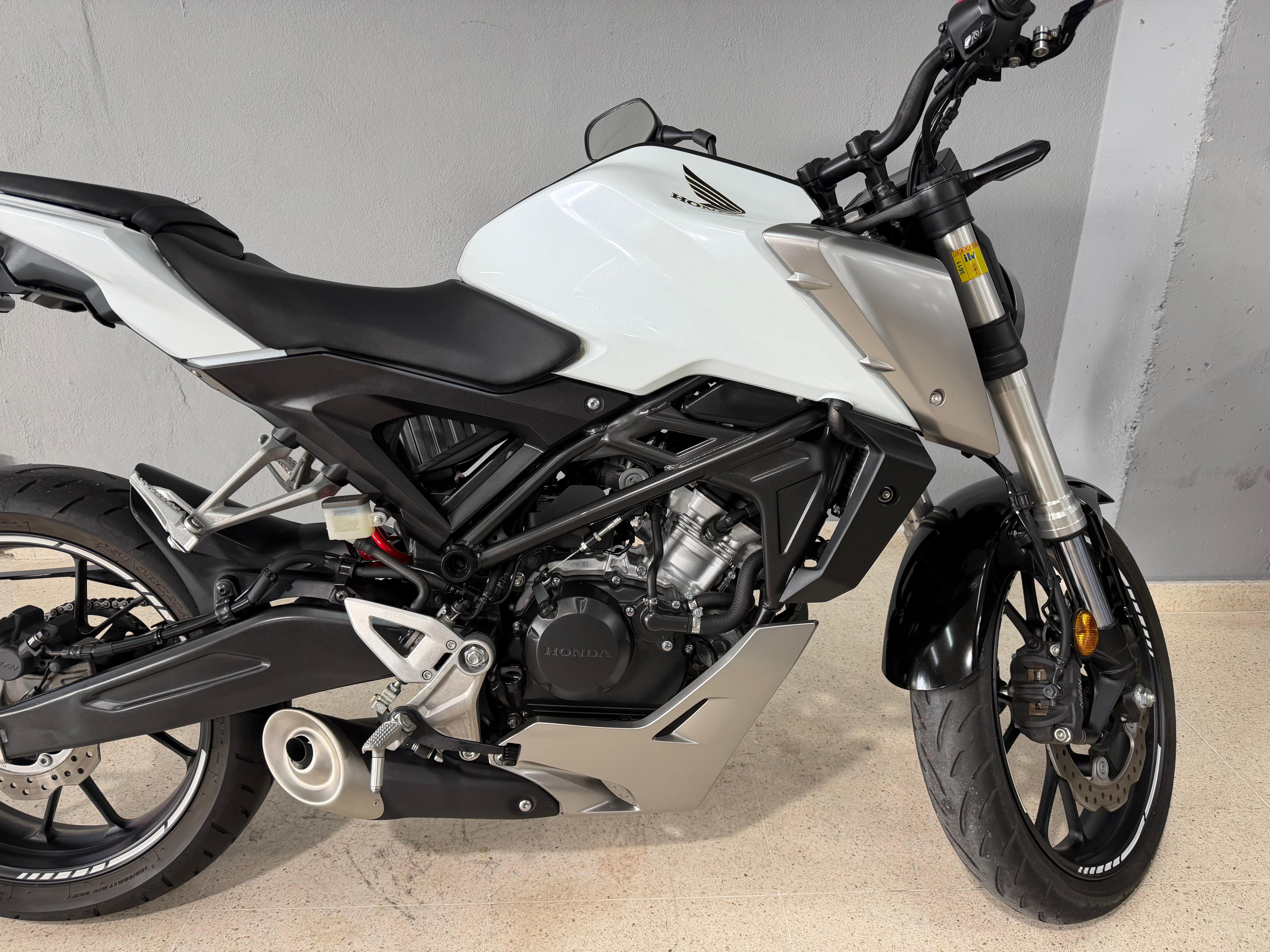 Imagen de HONDA CB125R