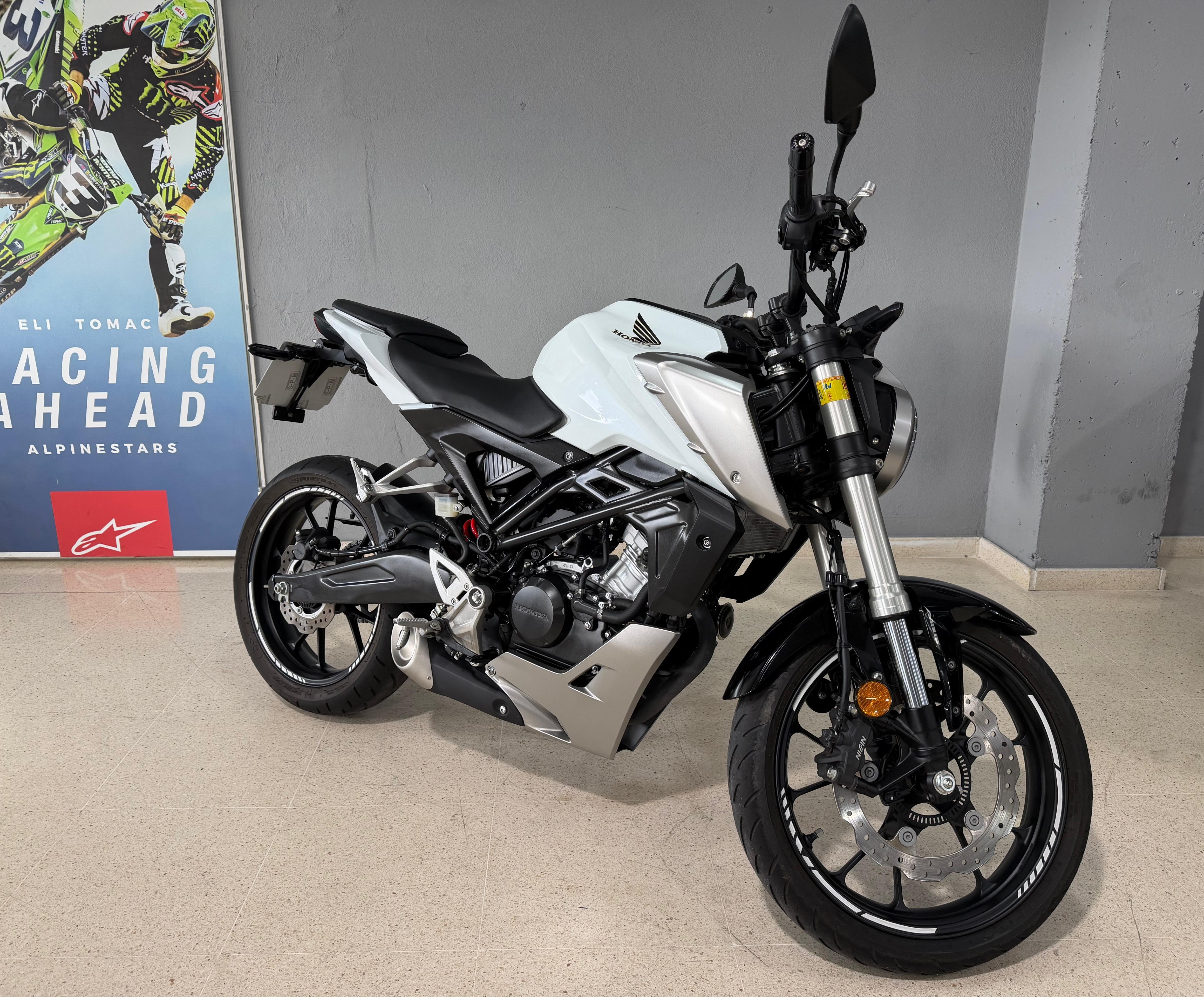 Imagen de HONDA CB125R