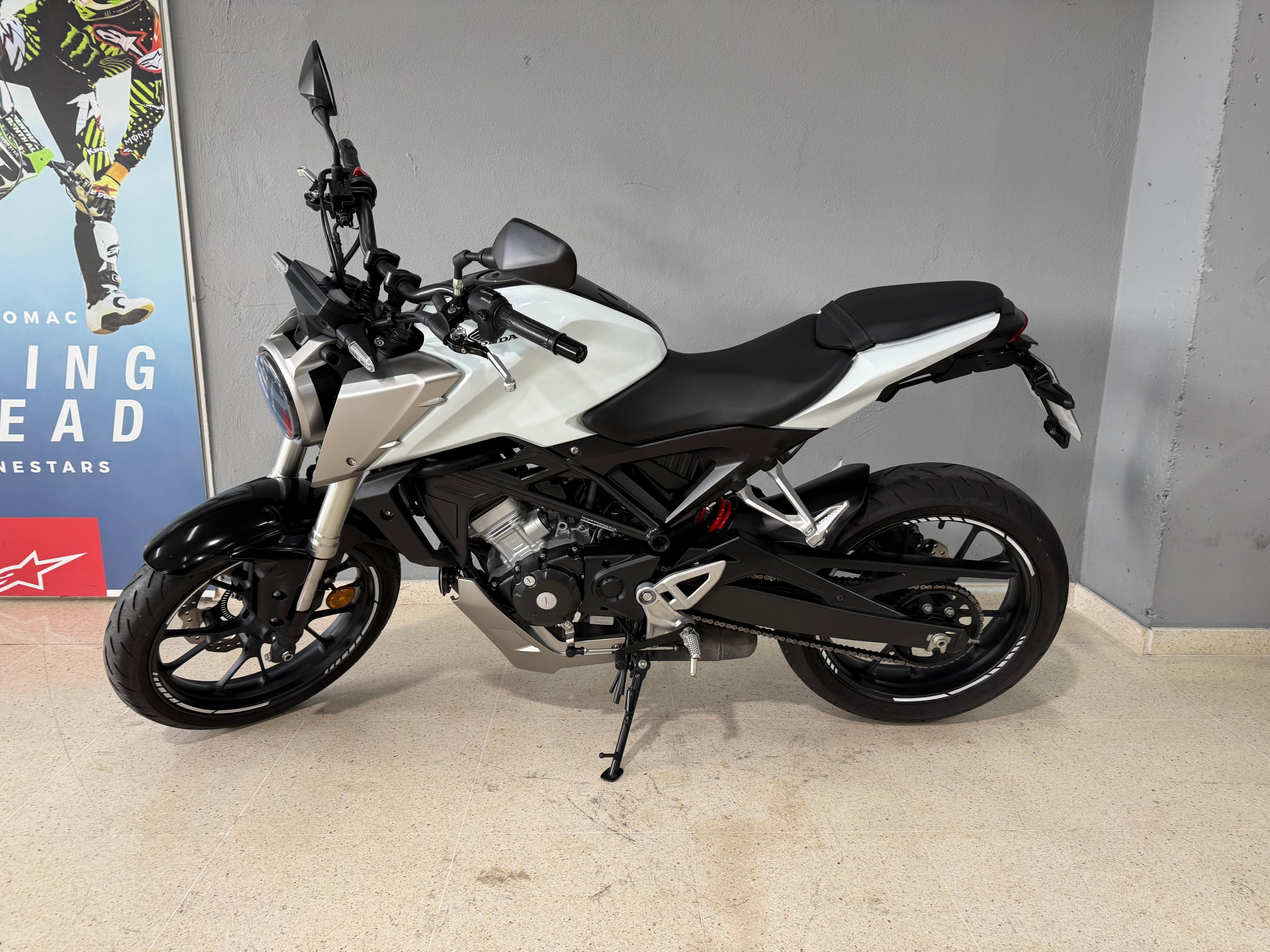 Imagen de HONDA CB125R
