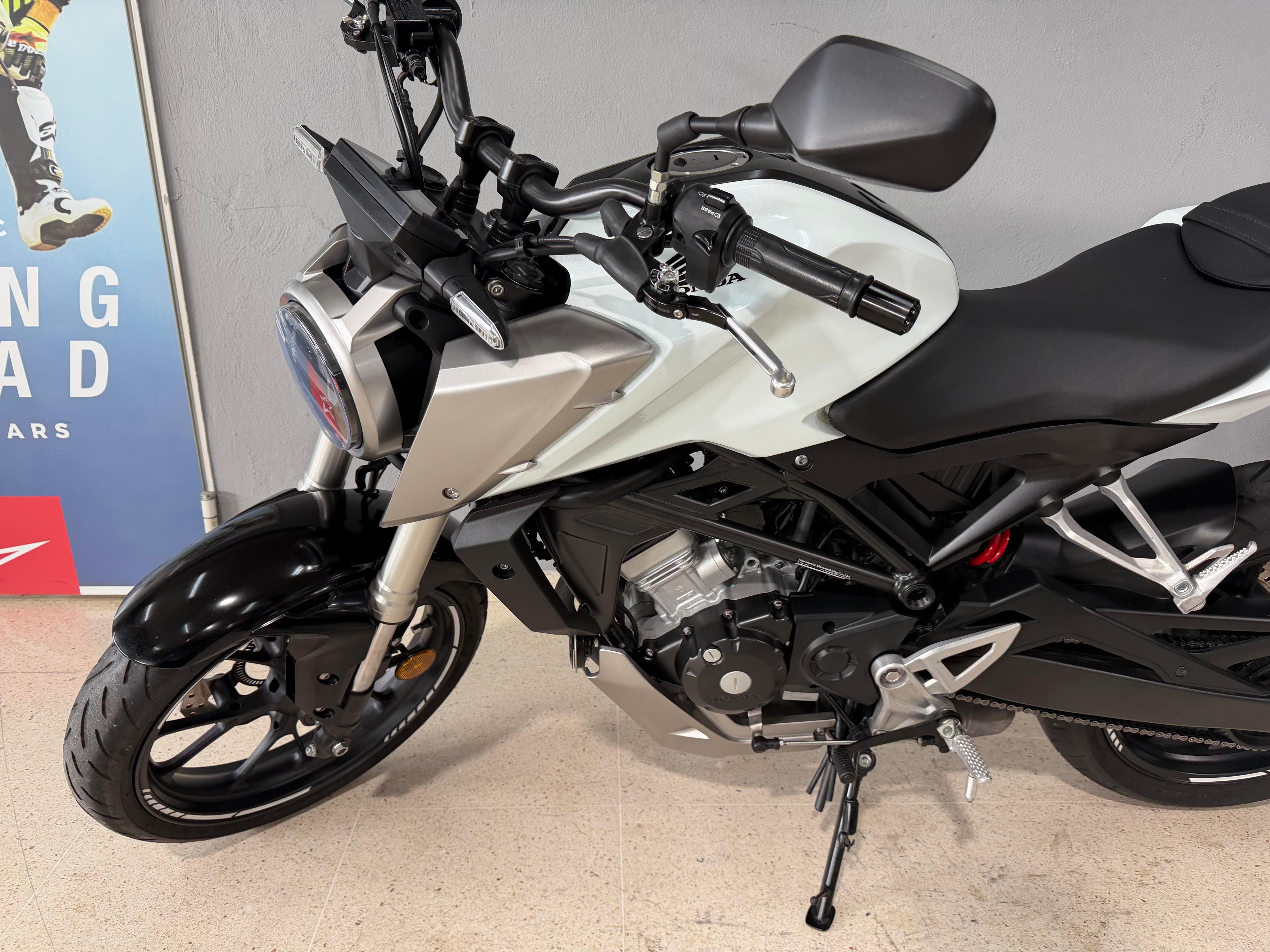 Imagen de HONDA CB125R