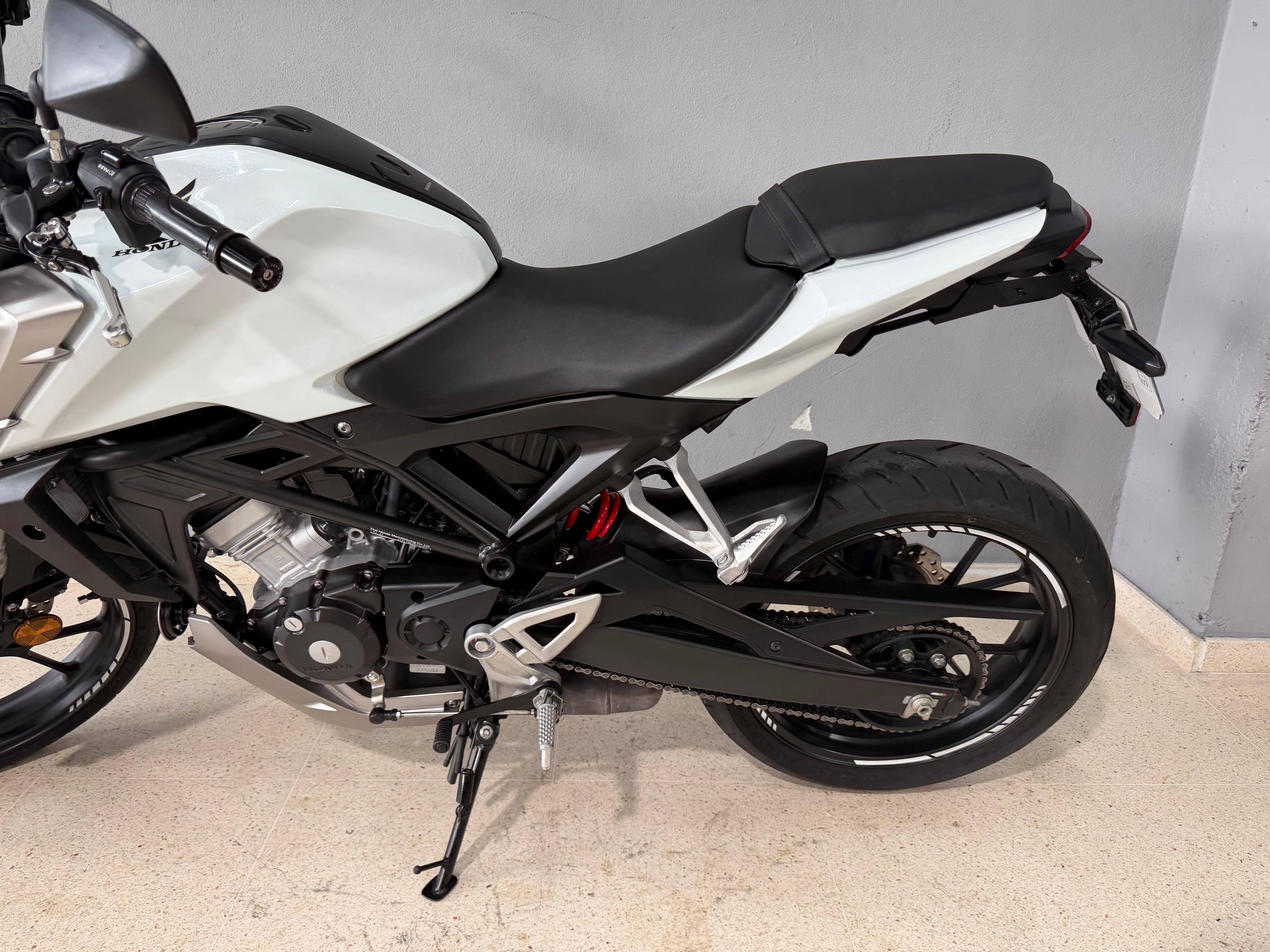 Imagen de HONDA CB125R