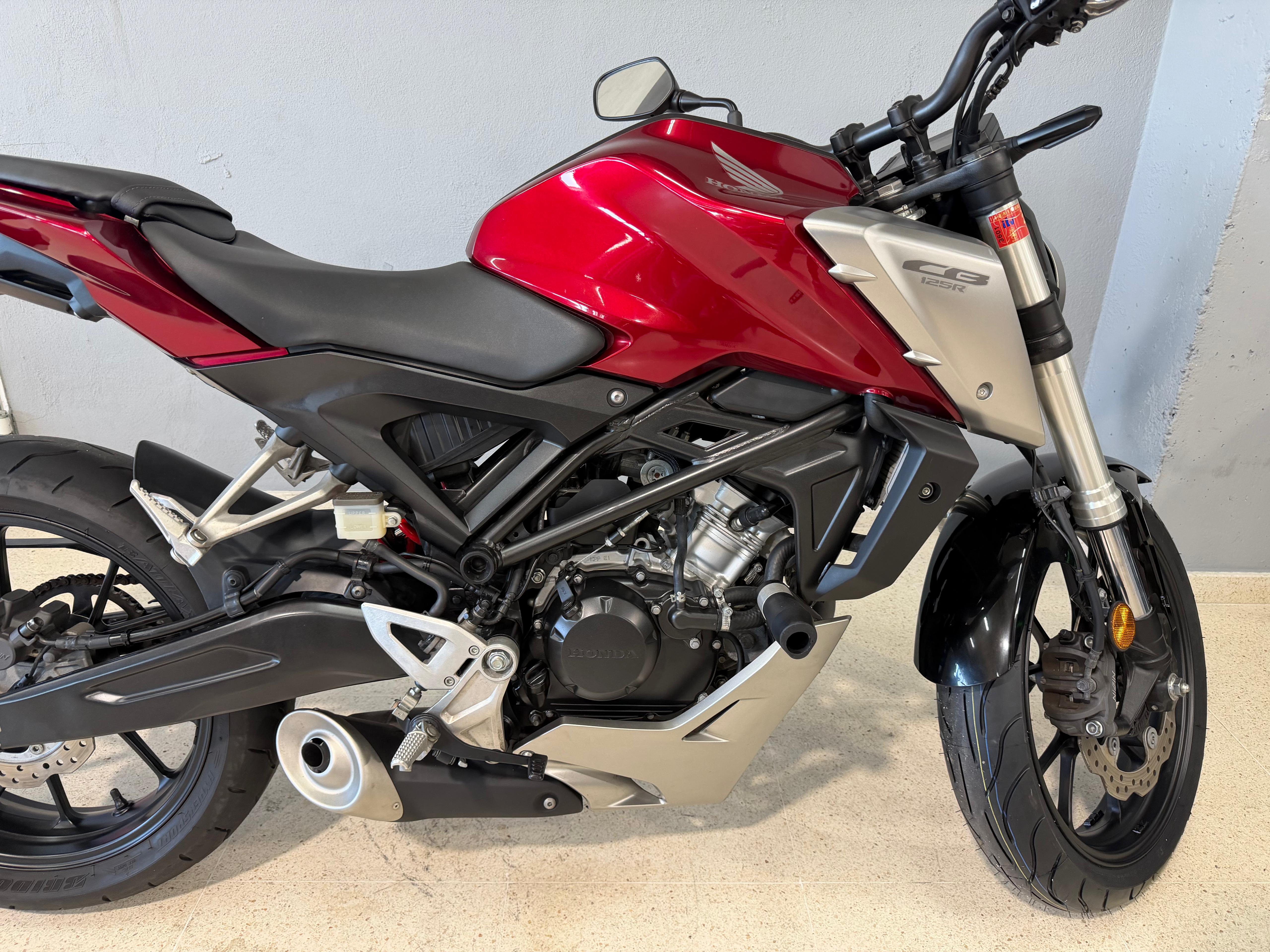 Imagen de HONDA CB125R