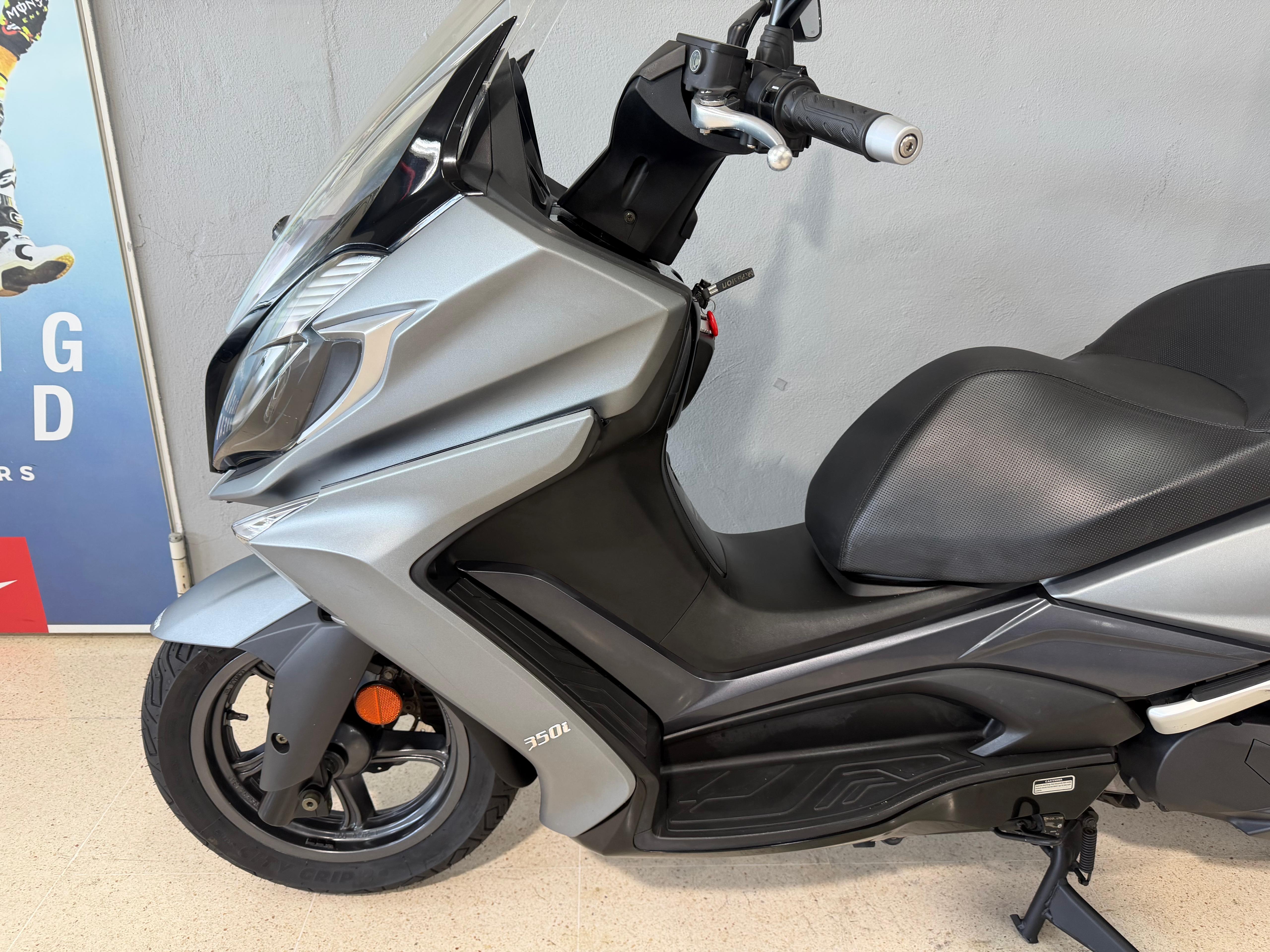 Imagen de KYMCO SUPERDINK 350