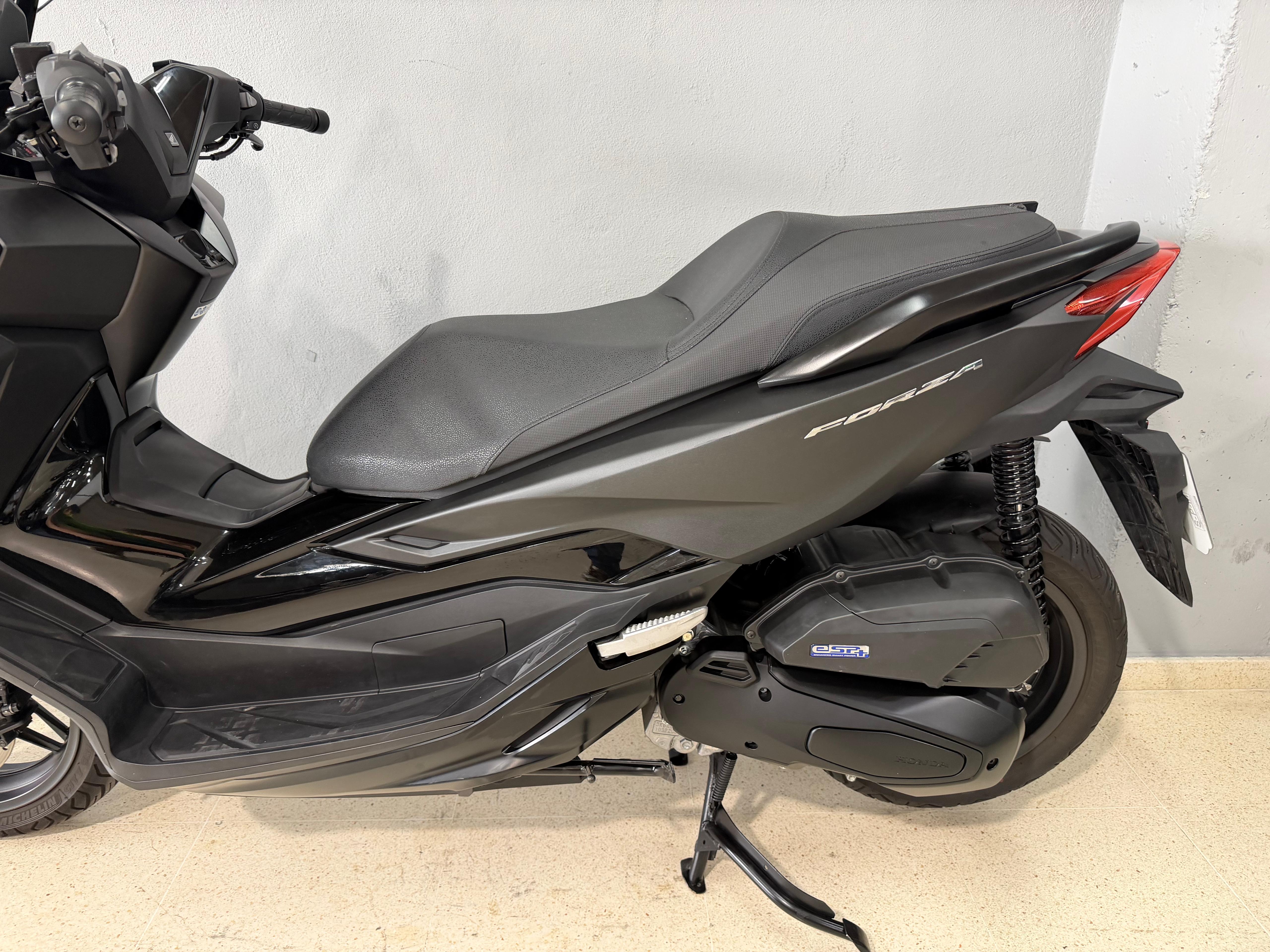 Foto 6 de HONDA FORZA 125 Imagen de HONDA FORZA 125